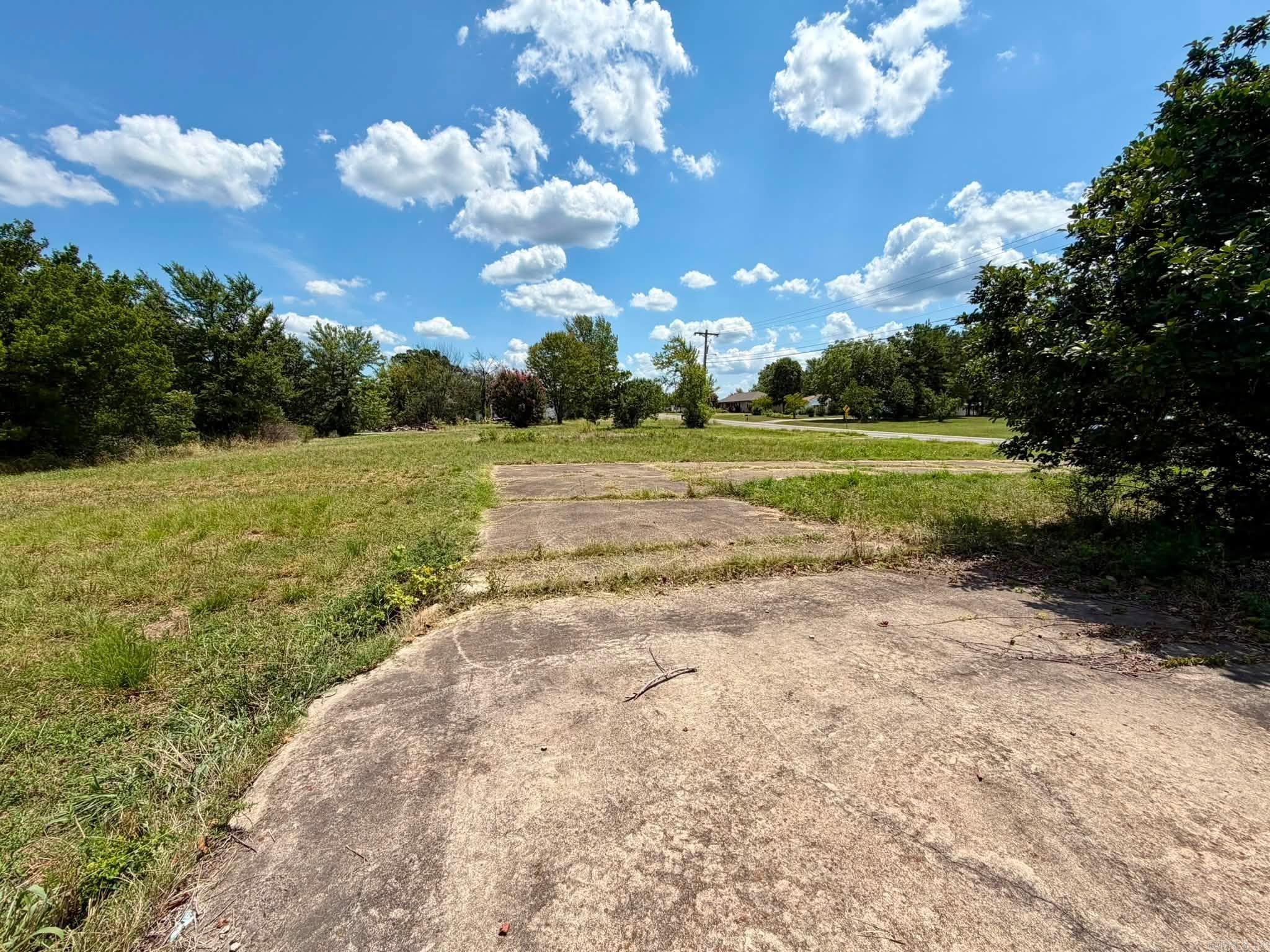2208 E Main Property Photo 7