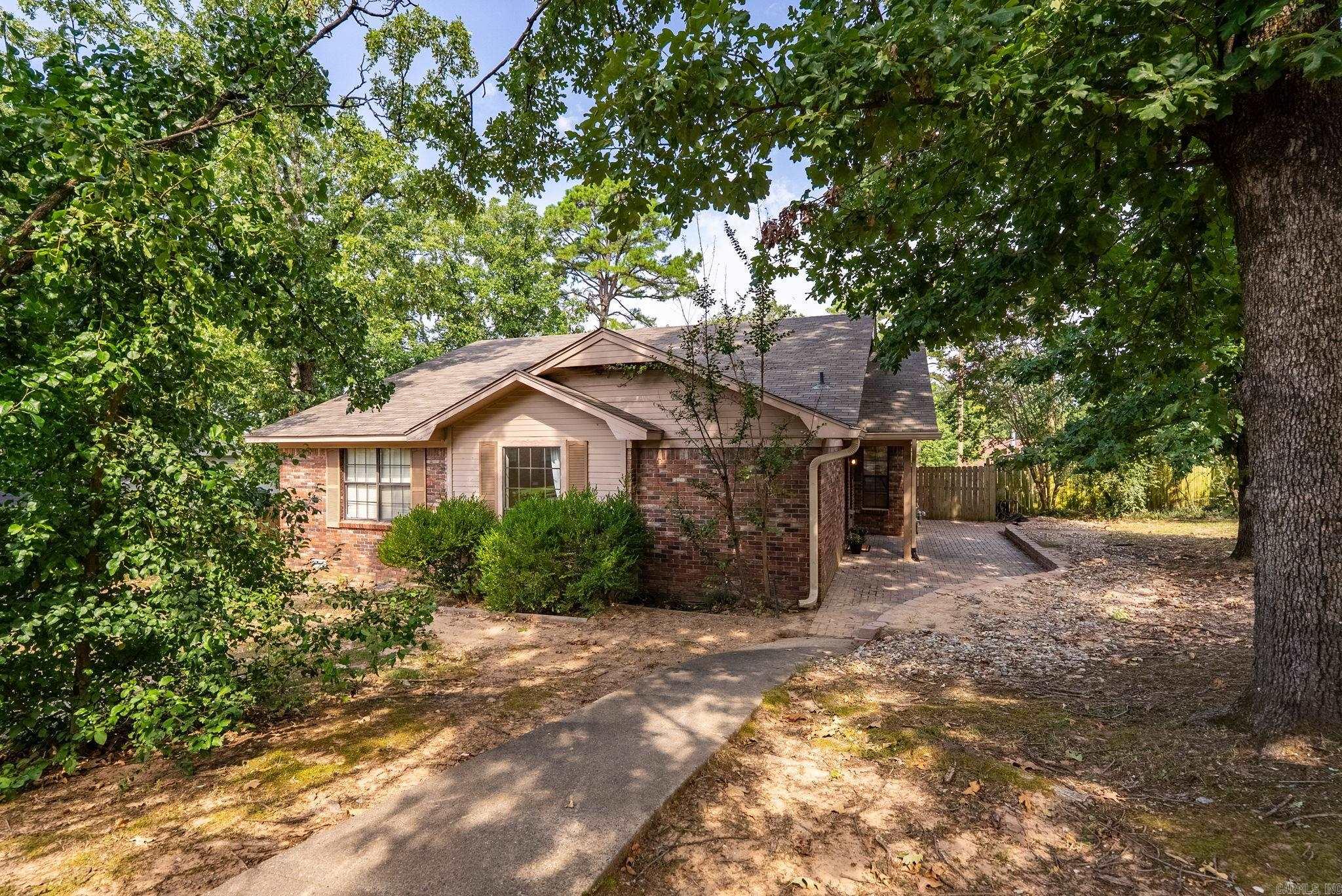 30 Woodlore Circle Property Photo 2