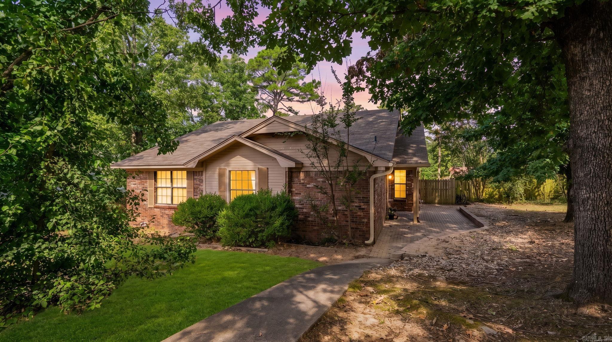 30 Woodlore Circle Property Photo 3