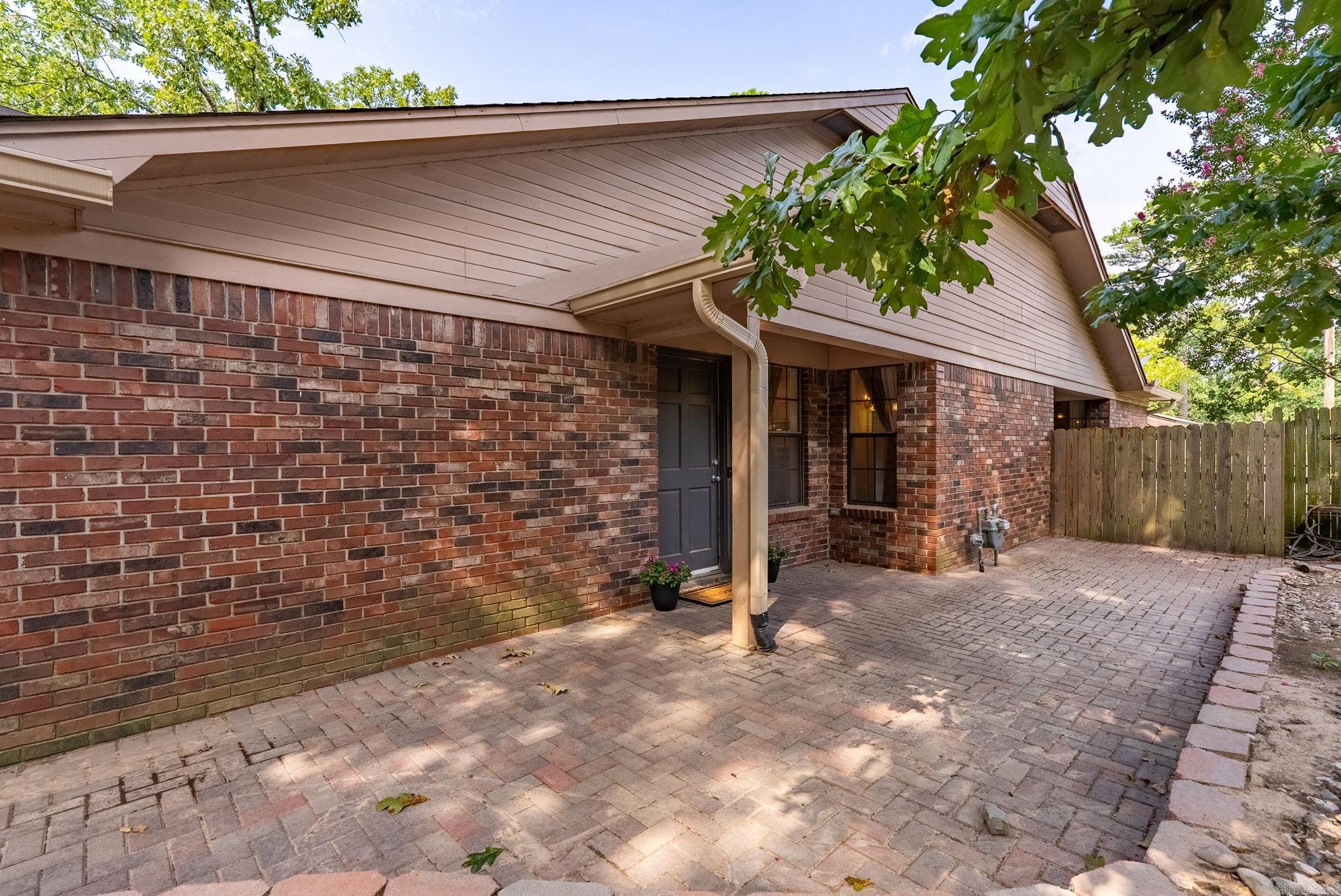 30 Woodlore Circle Property Photo 5