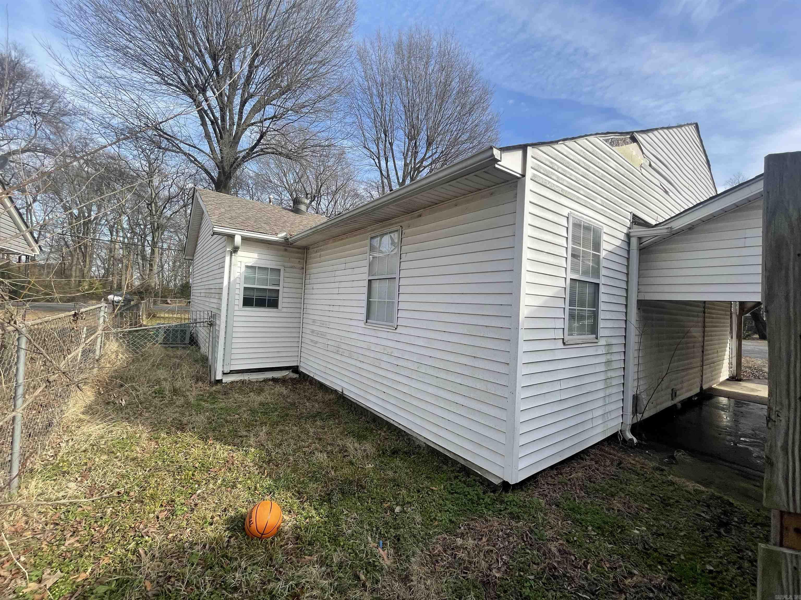 120 E Speedway Street Property Photo 8