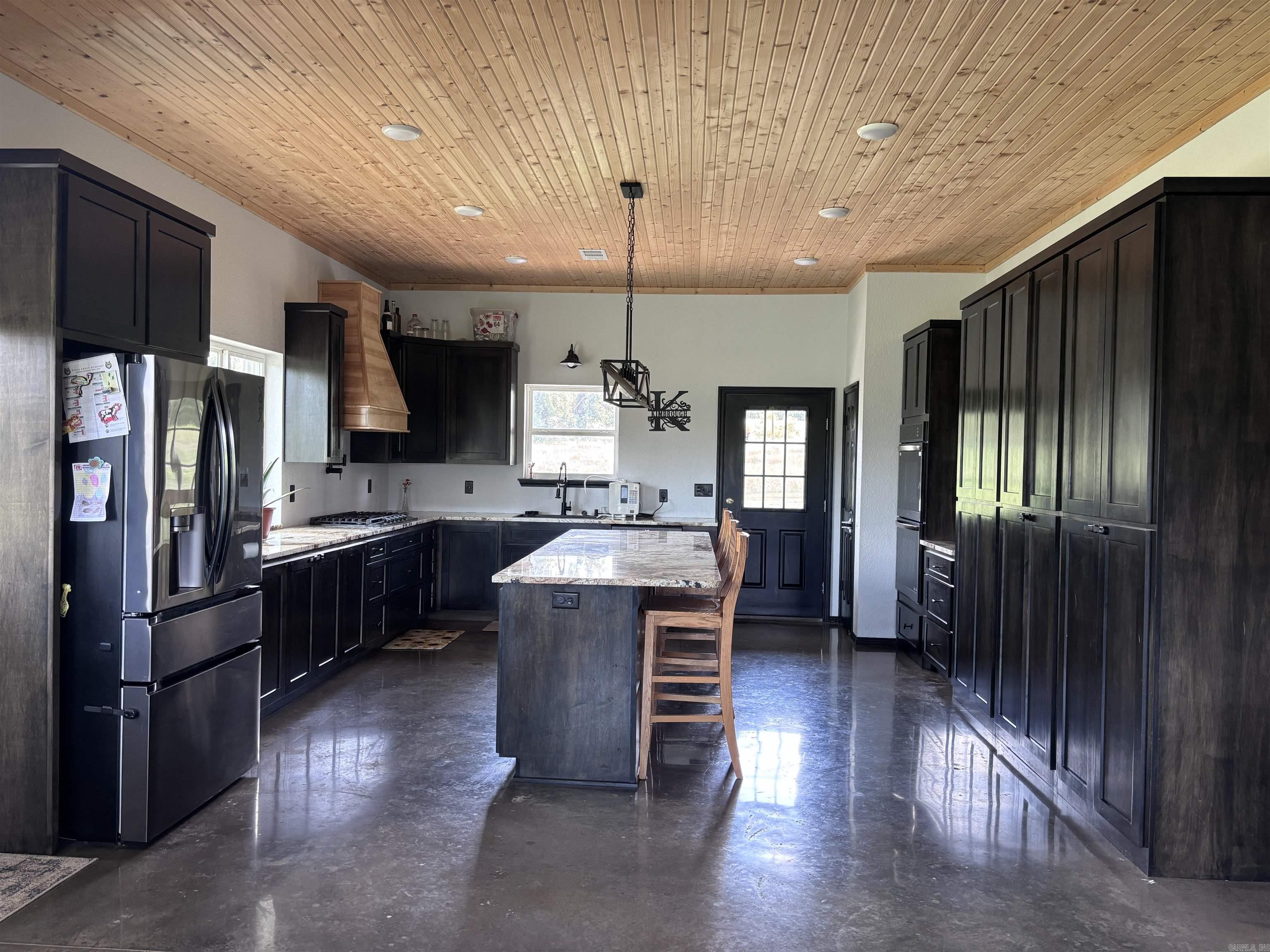 2494 Ember Road Property Photo 3