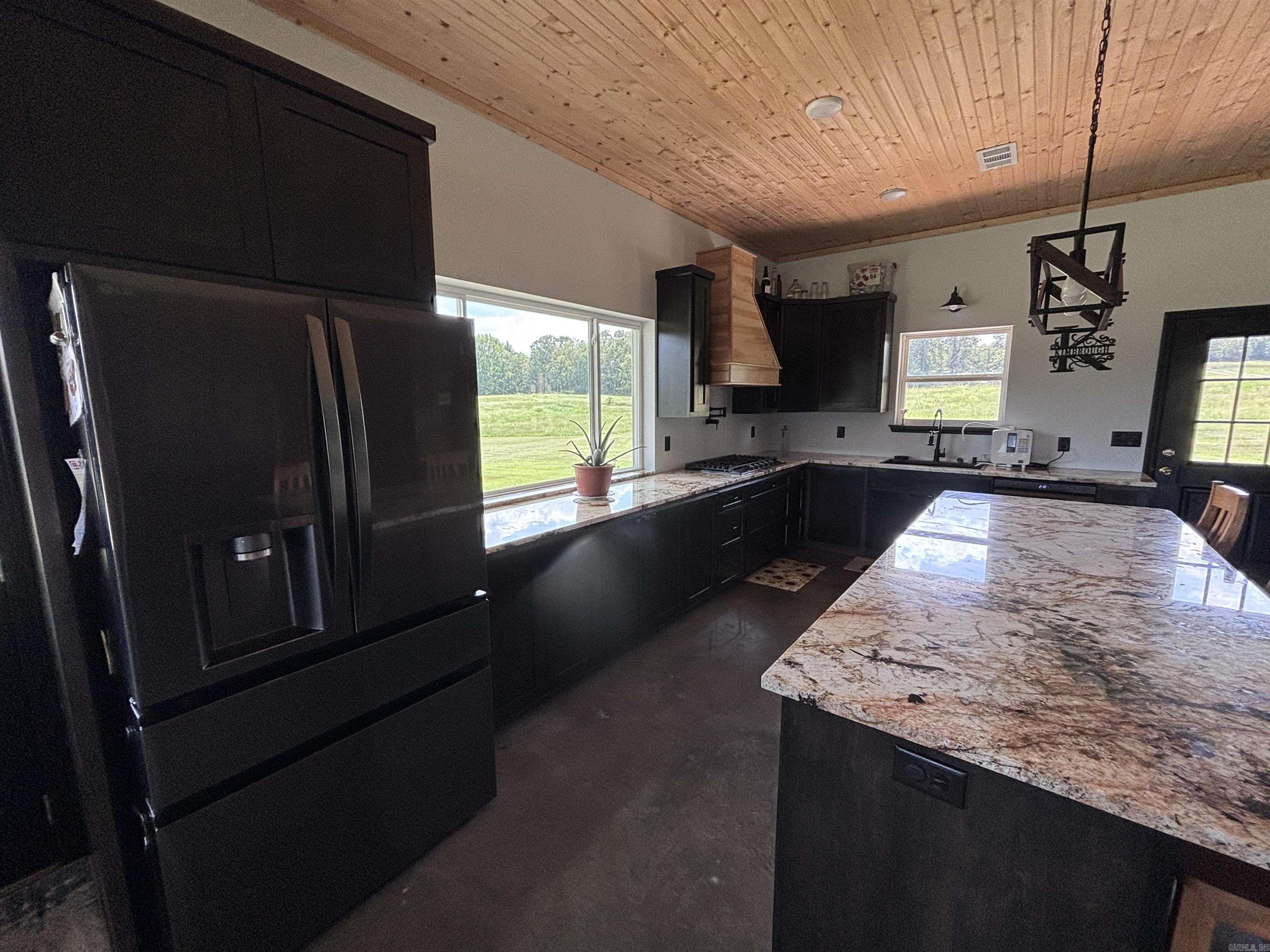 2494 Ember Road Property Photo 8