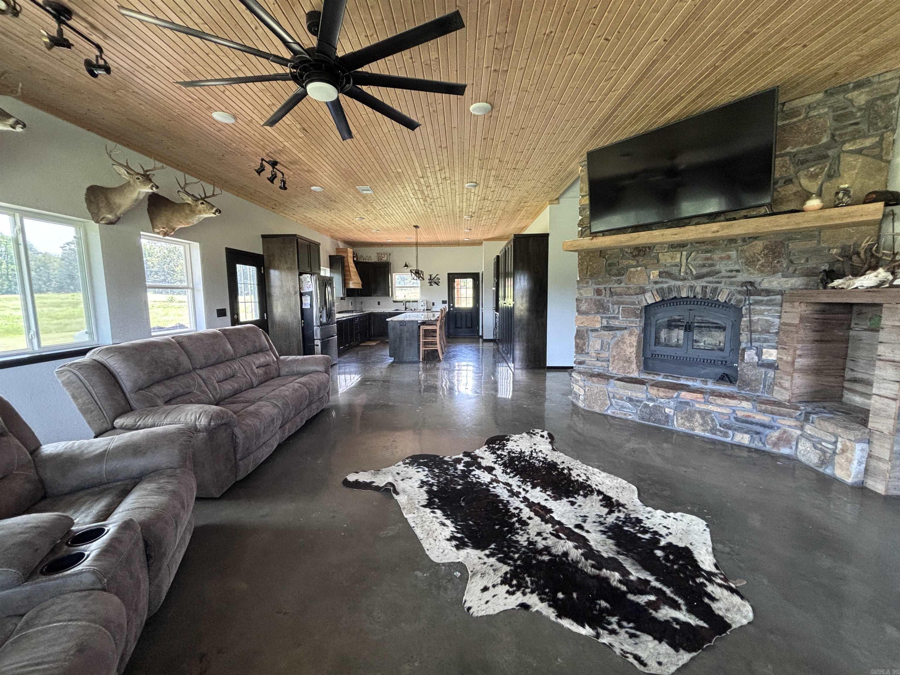 2494 Ember Road Property Photo 11