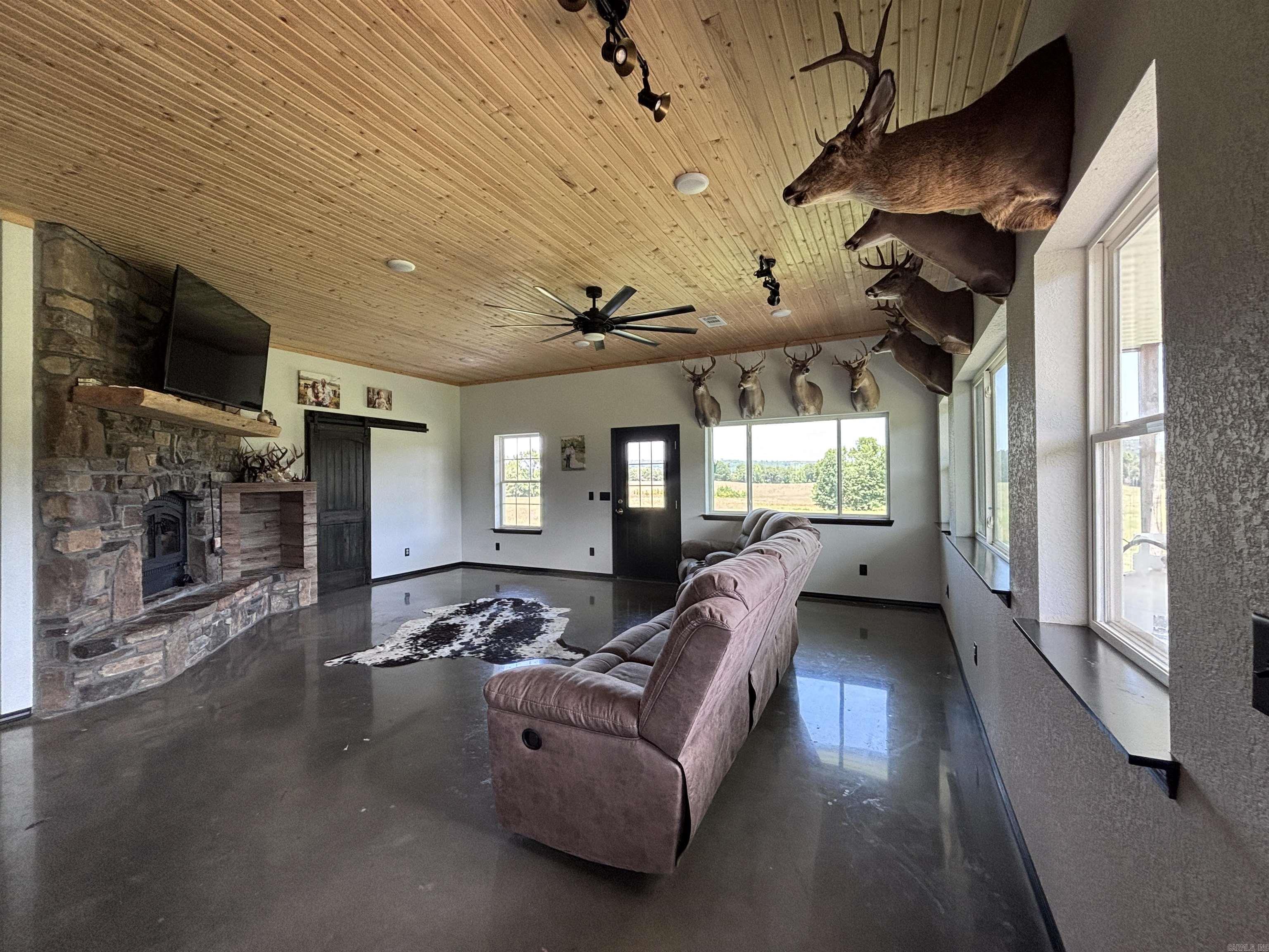 2494 Ember Road Property Photo 12