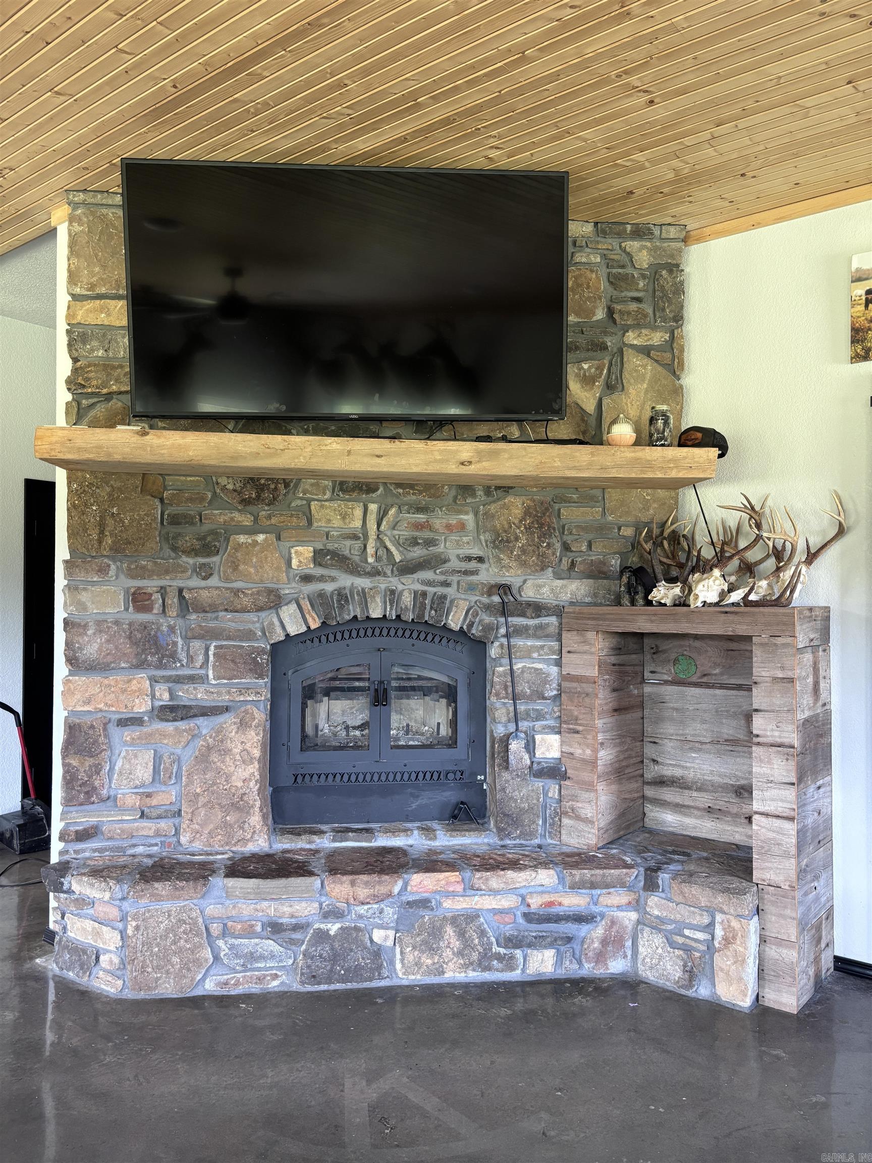 2494 Ember Road Property Photo 14