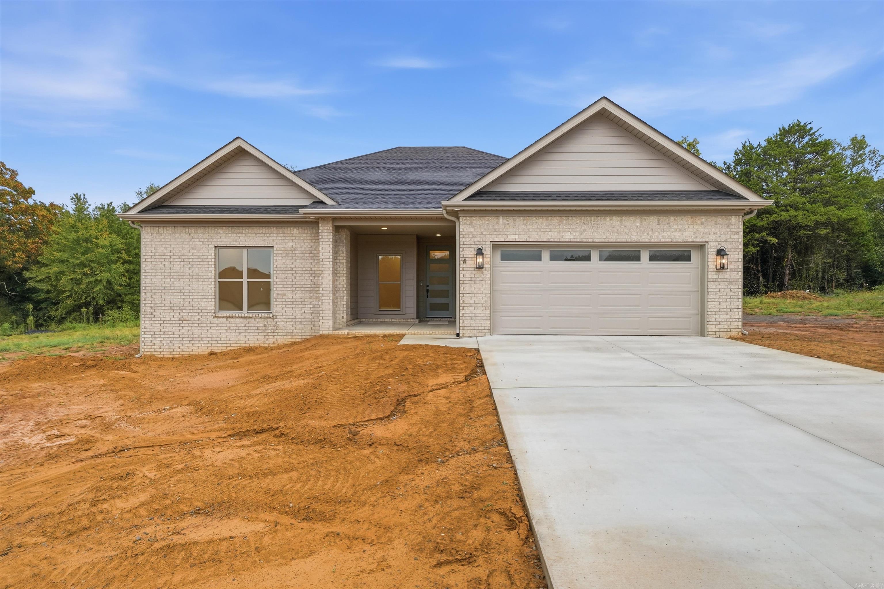 4 Camelot Court Property Photo 1
