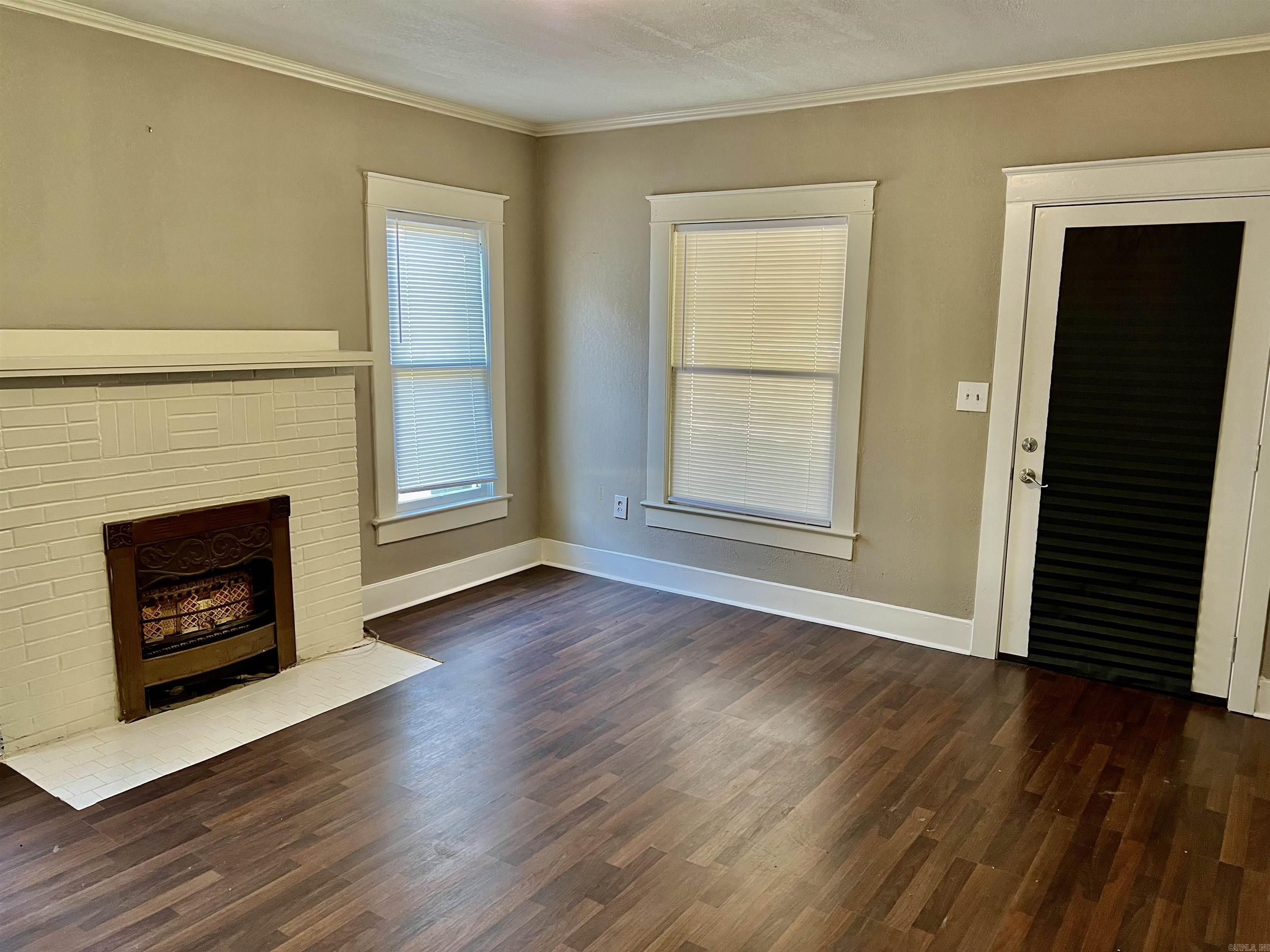 1233 Flint Property Photo 8