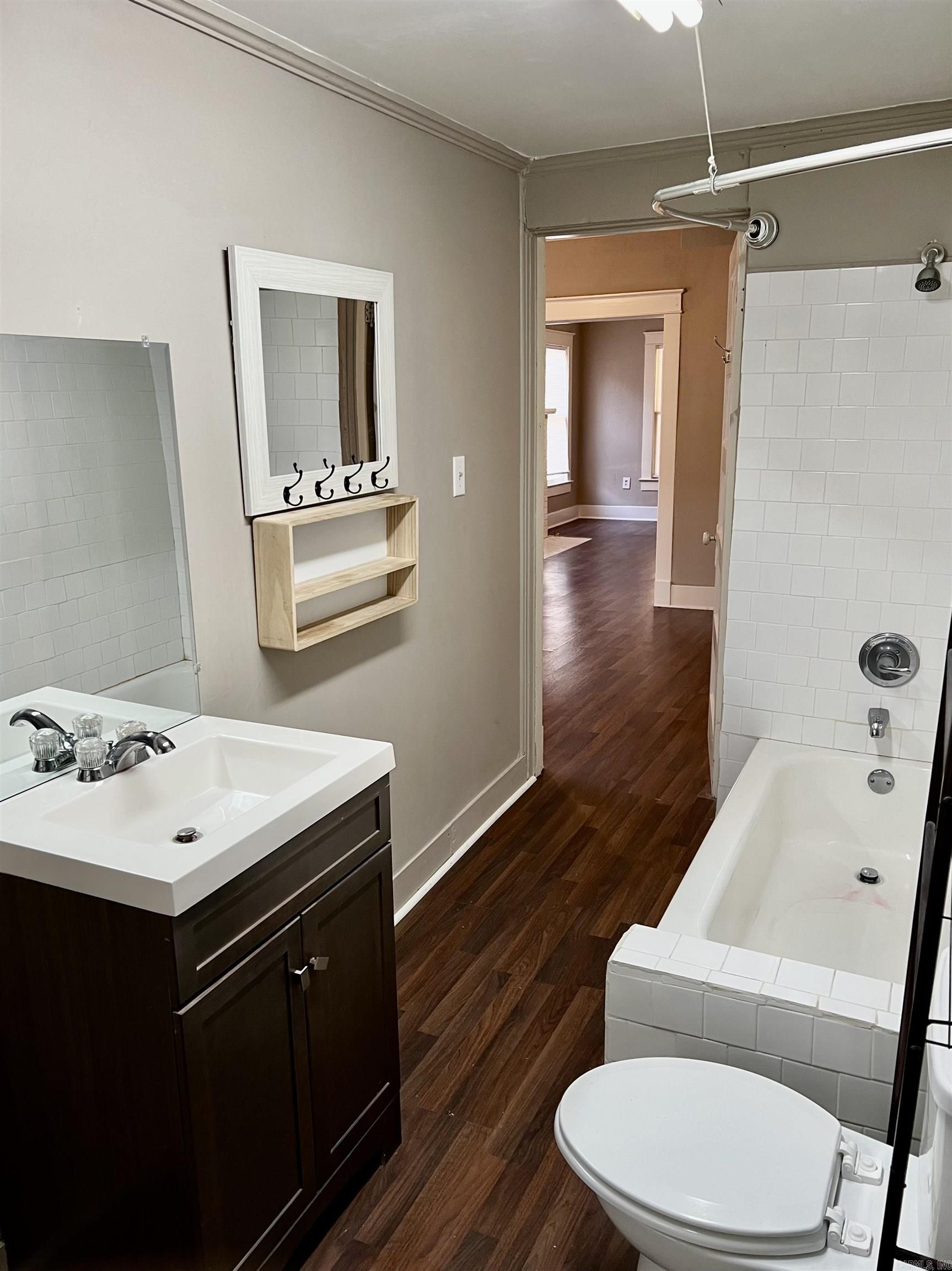 1233 Flint Property Photo 12