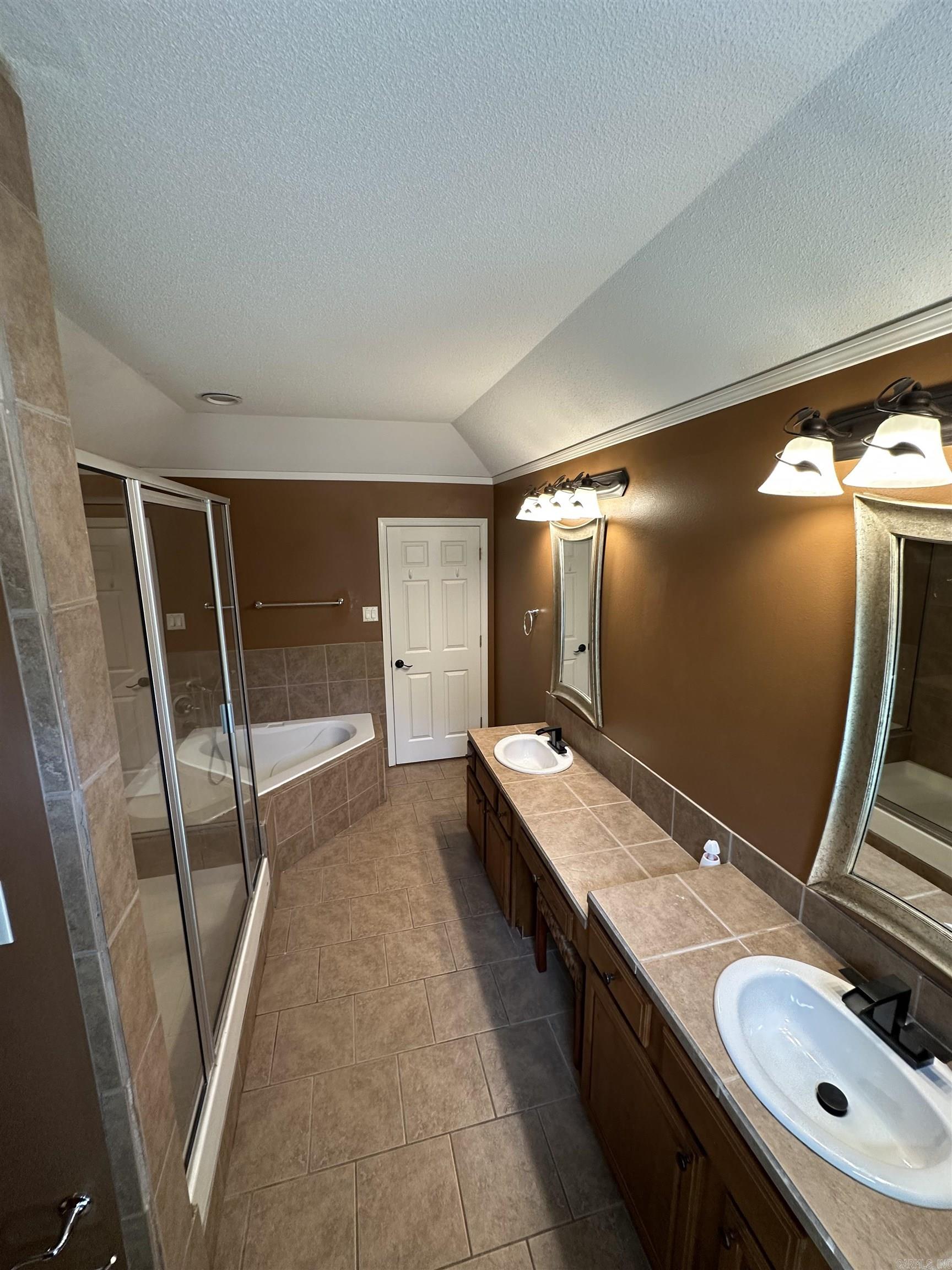13616 Dynasty Drive Property Photo 34