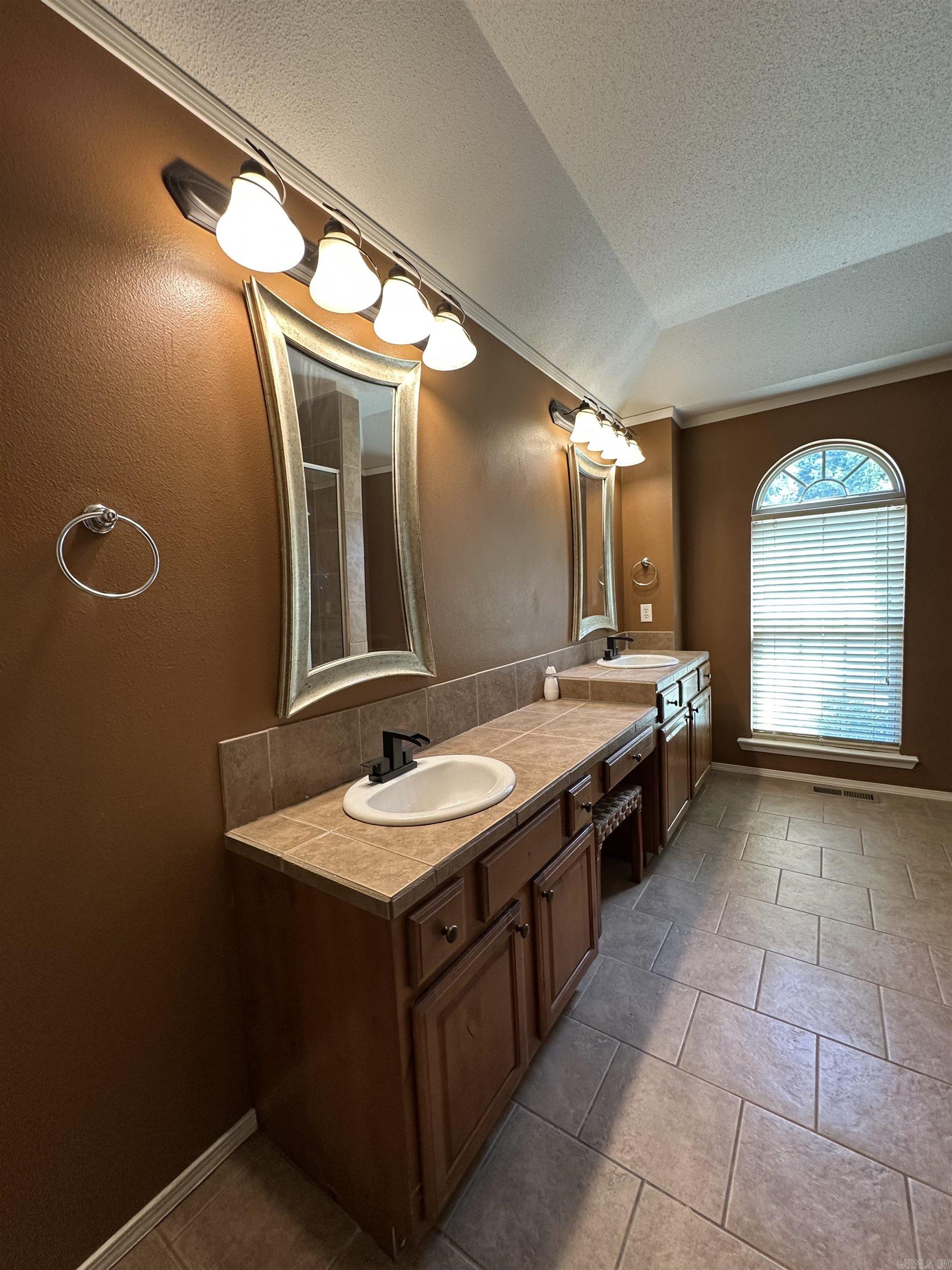 13616 Dynasty Drive Property Photo 35