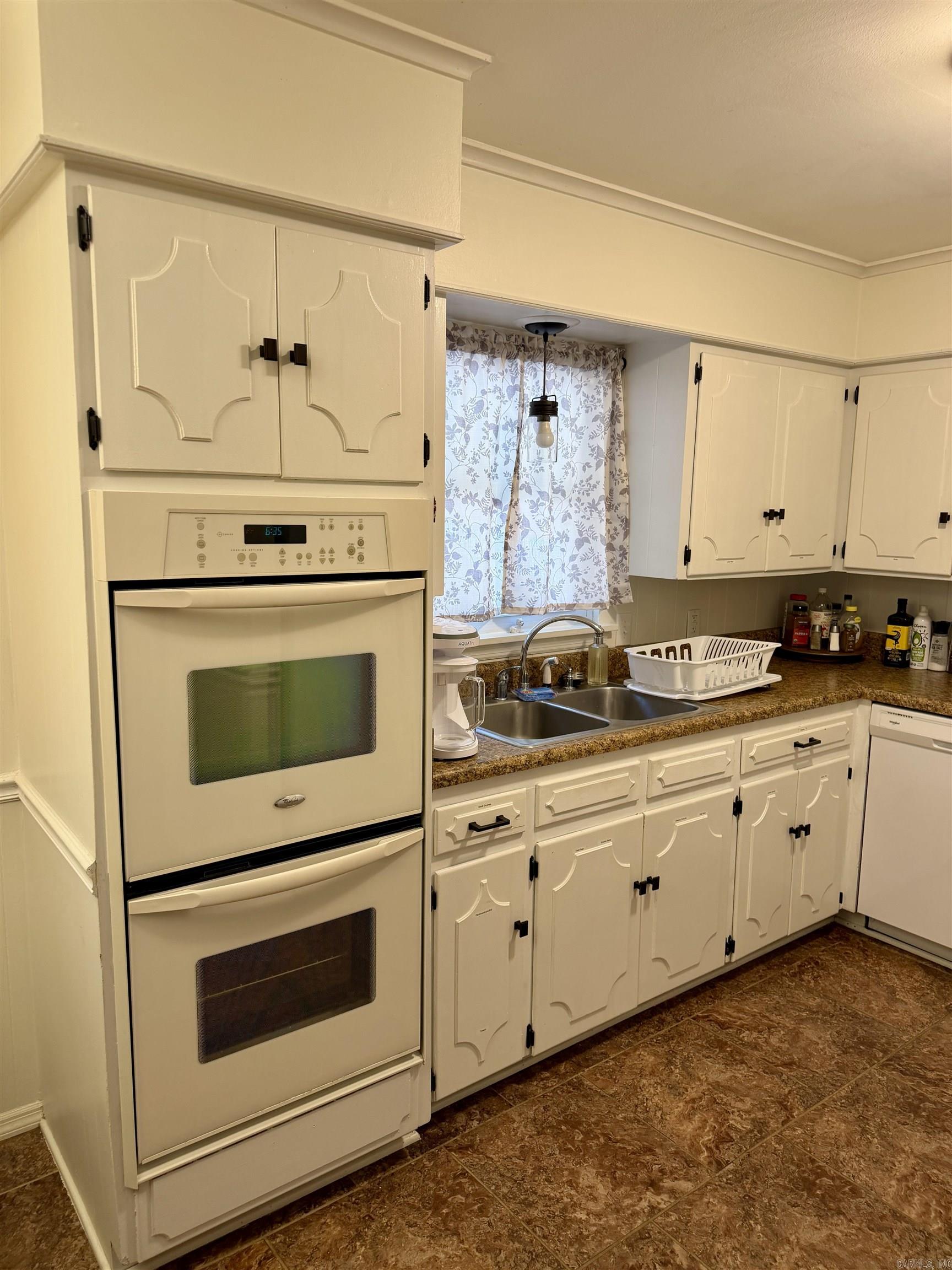 233 County Road 3780 Property Photo 15
