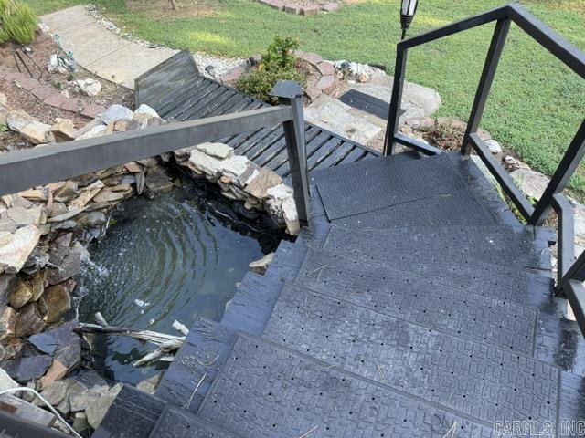 182 Tuff Property Photo 35