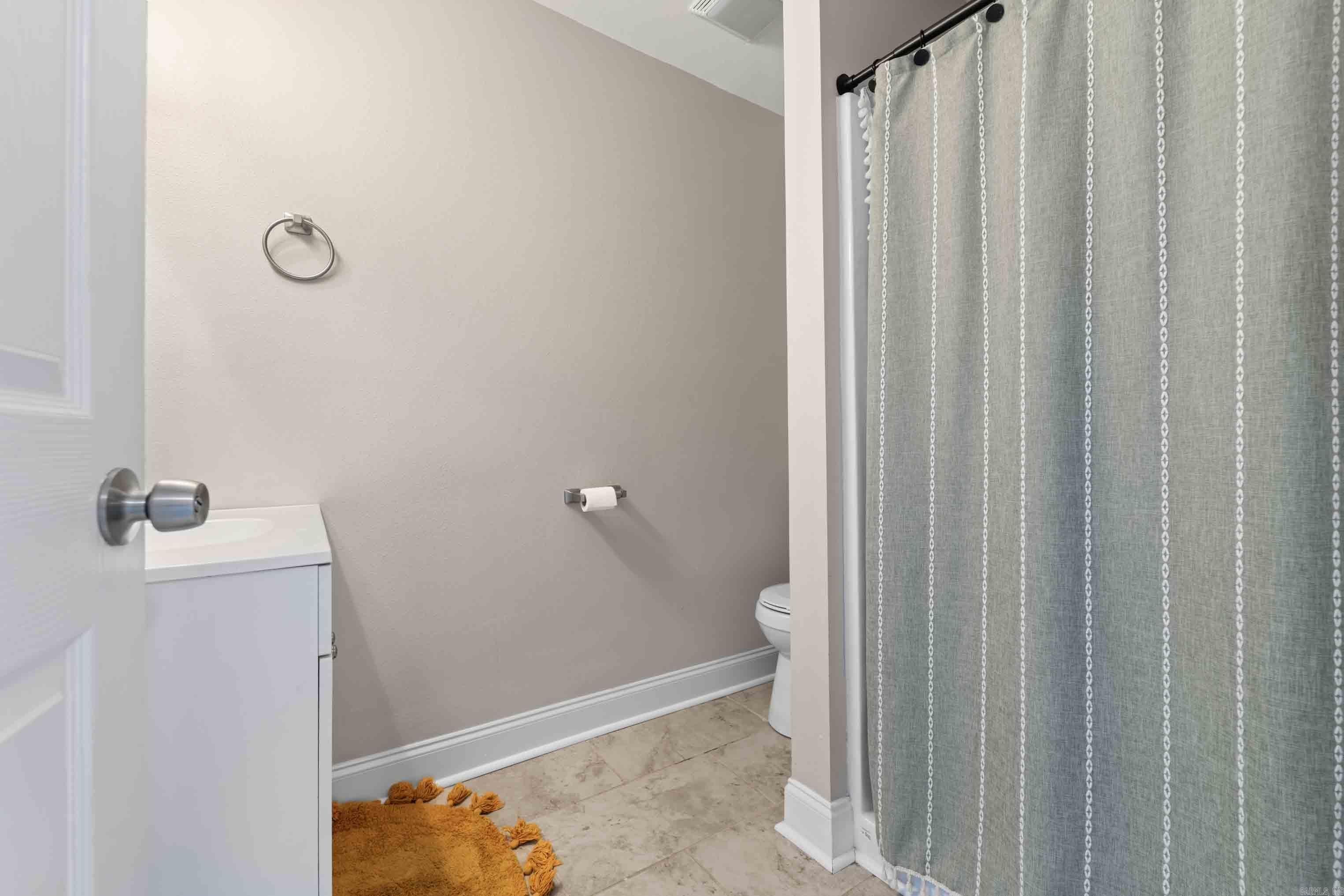 1821 E Lakeview Drive Property Photo 22