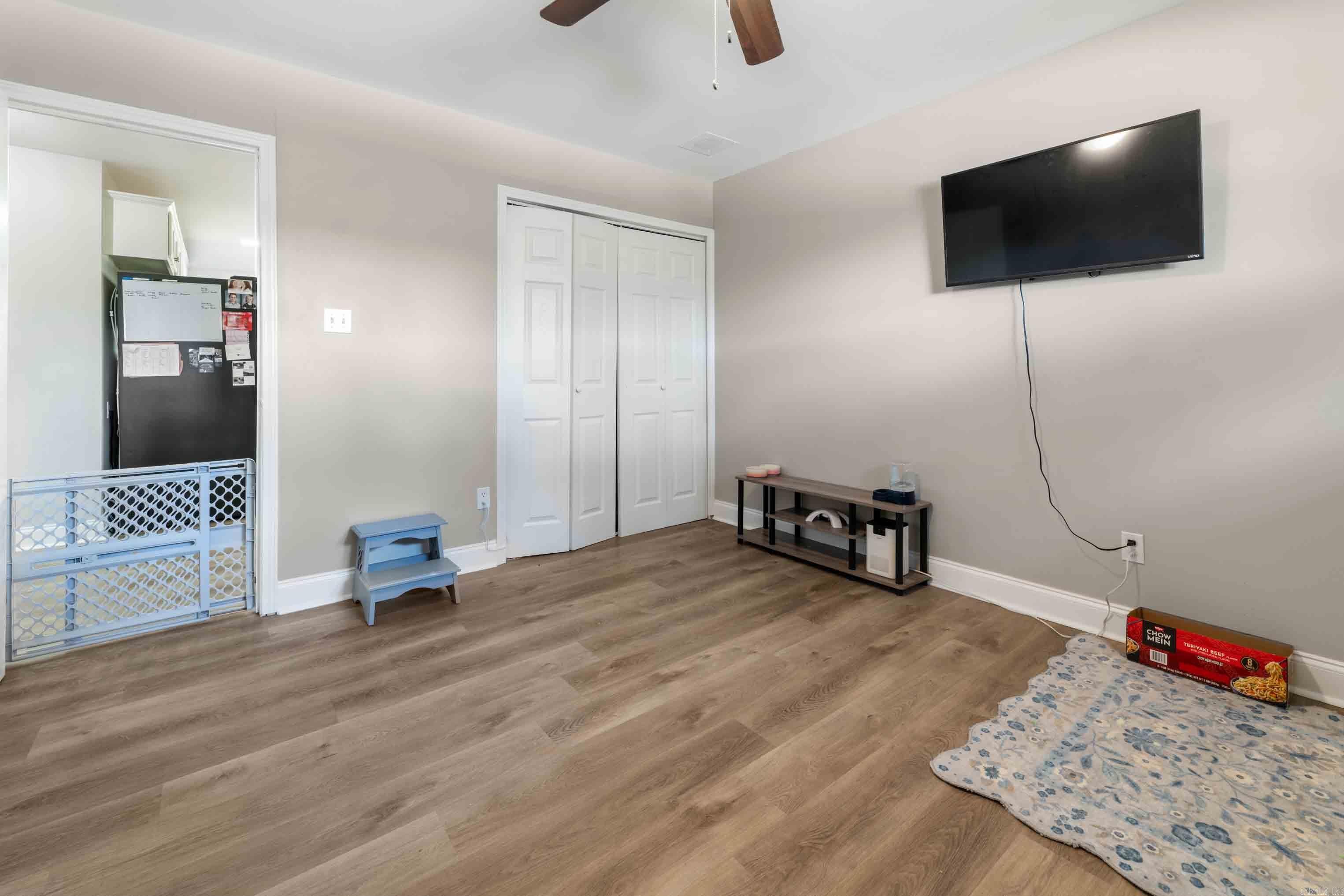 1821 E Lakeview Drive Property Photo 32