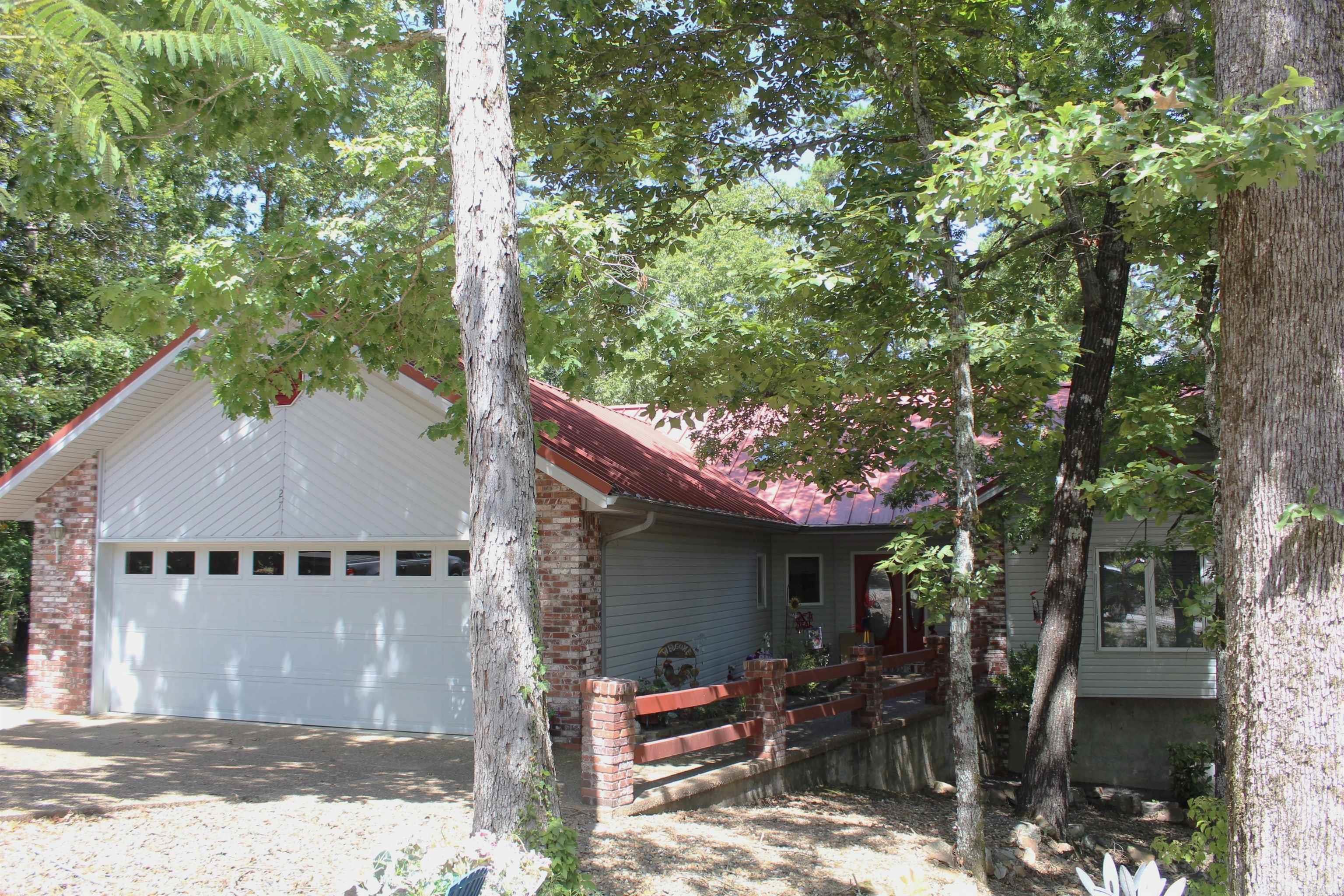 27 Almendra Lane Property Photo 1