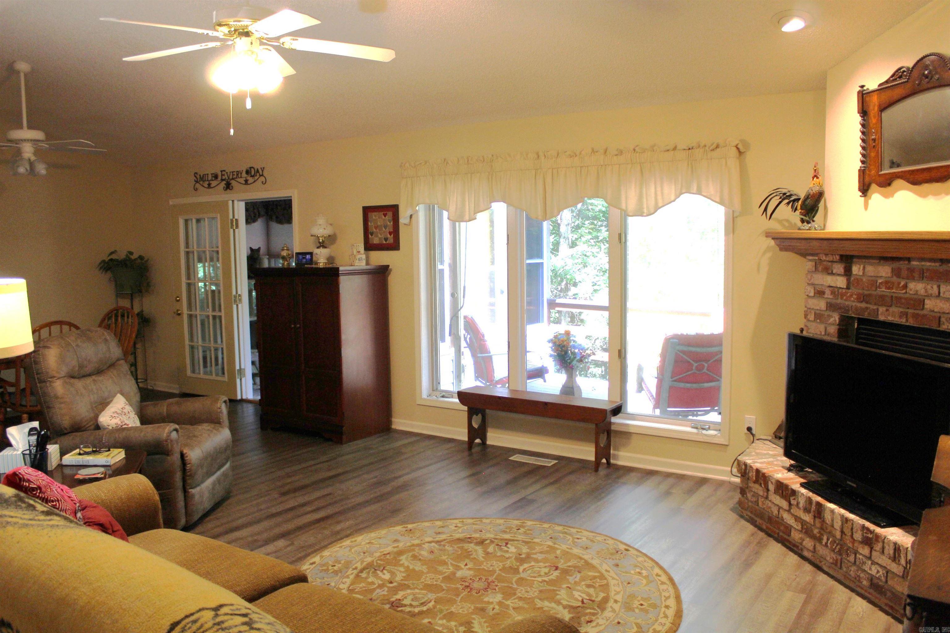 27 Almendra Lane Property Photo 5