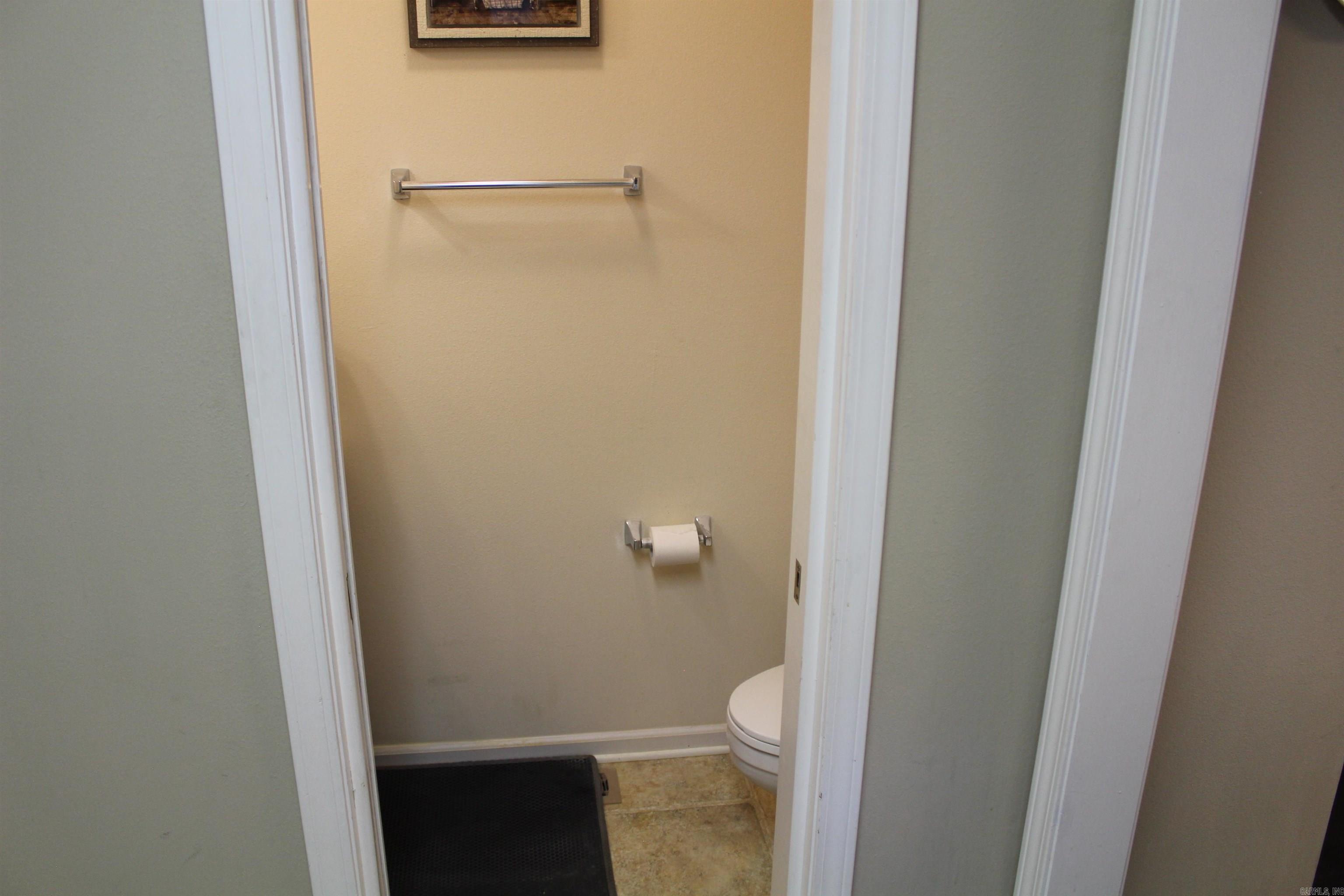 27 Almendra Lane Property Photo 12
