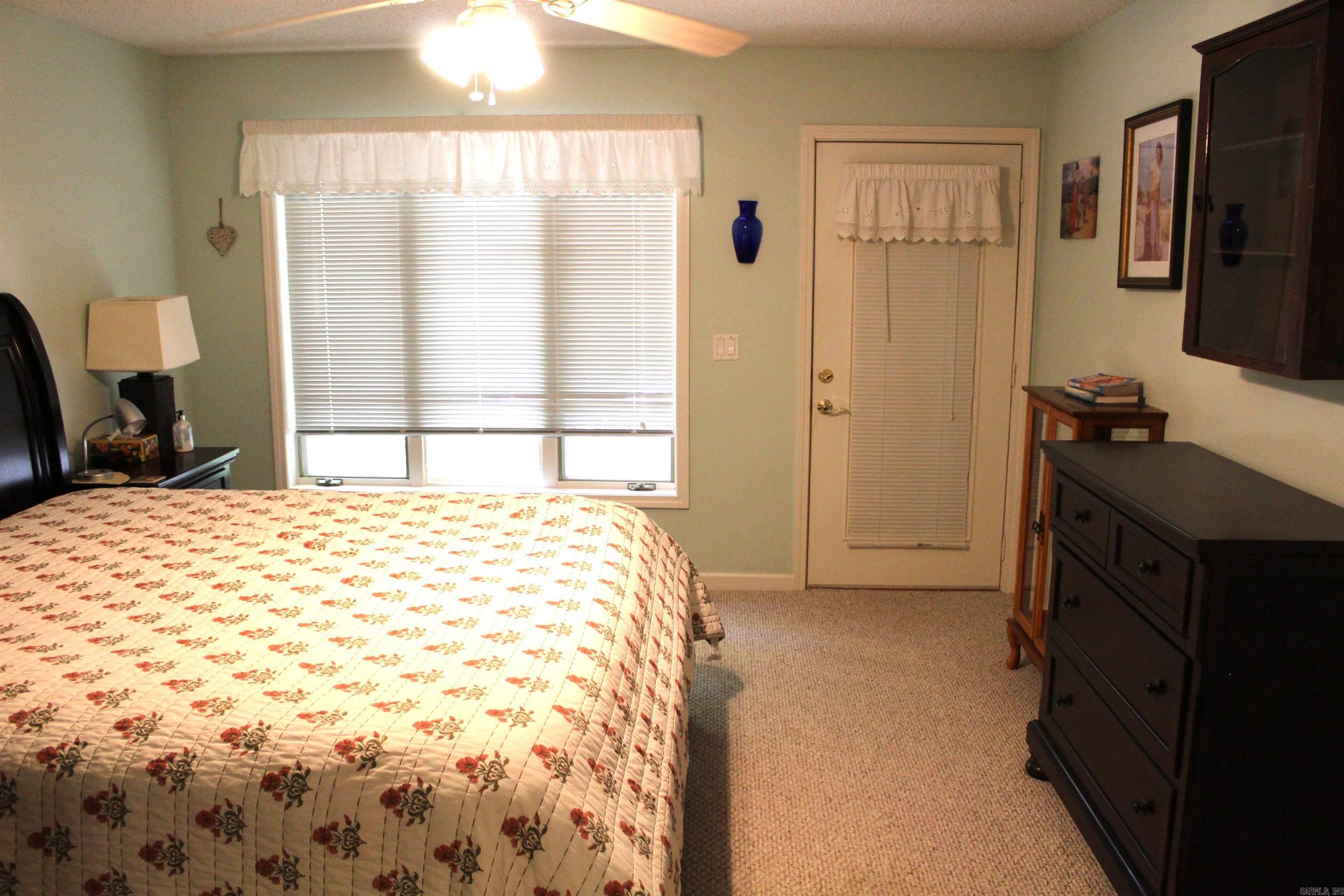 27 Almendra Lane Property Photo 14