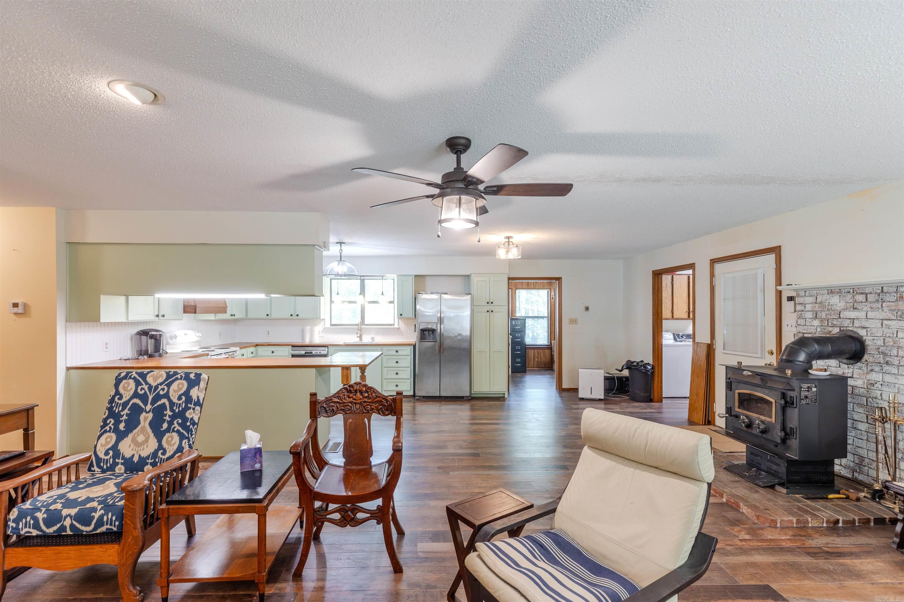 15 Spring Road Property Photo 5
