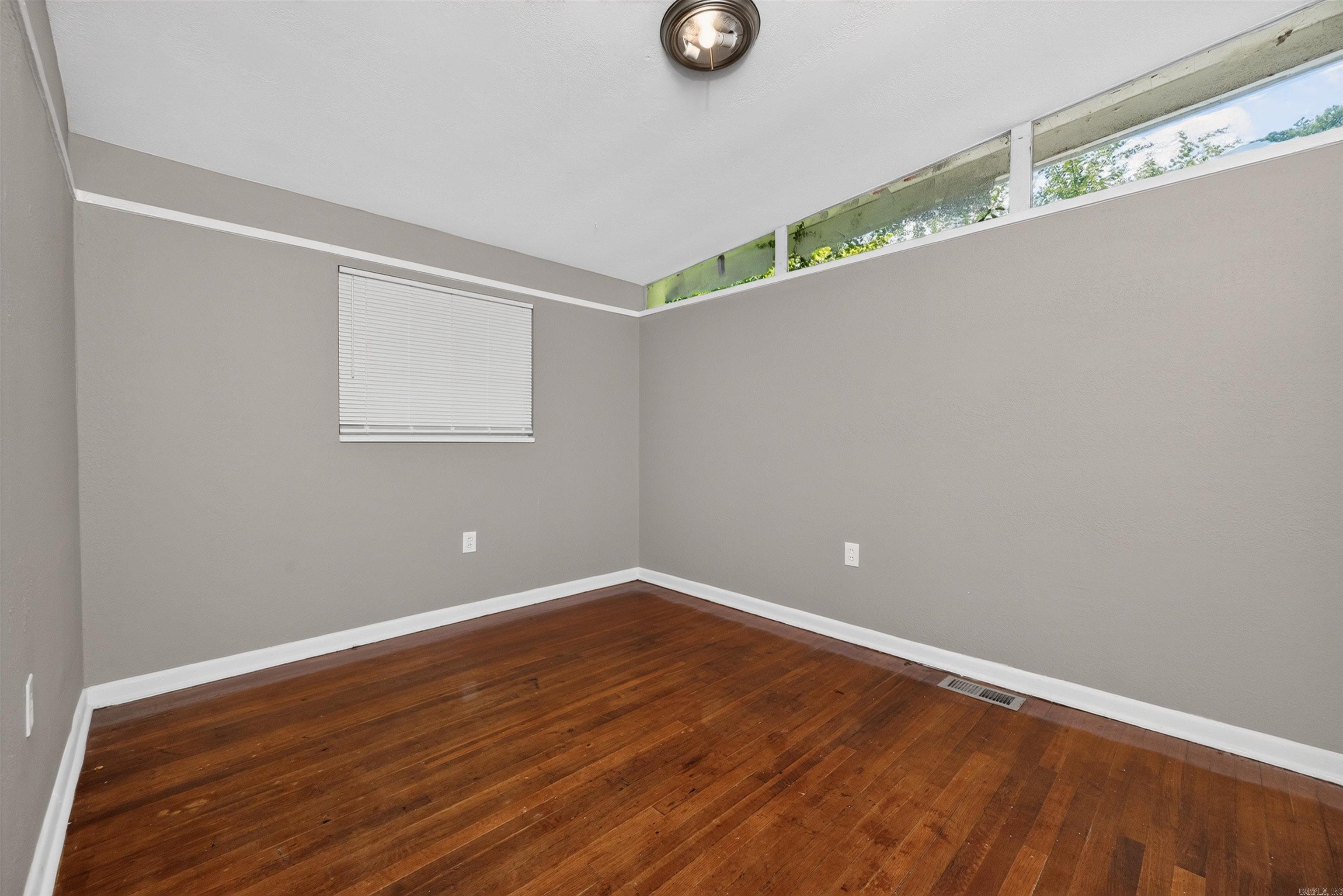 25 Caylor Lane Property Photo 7