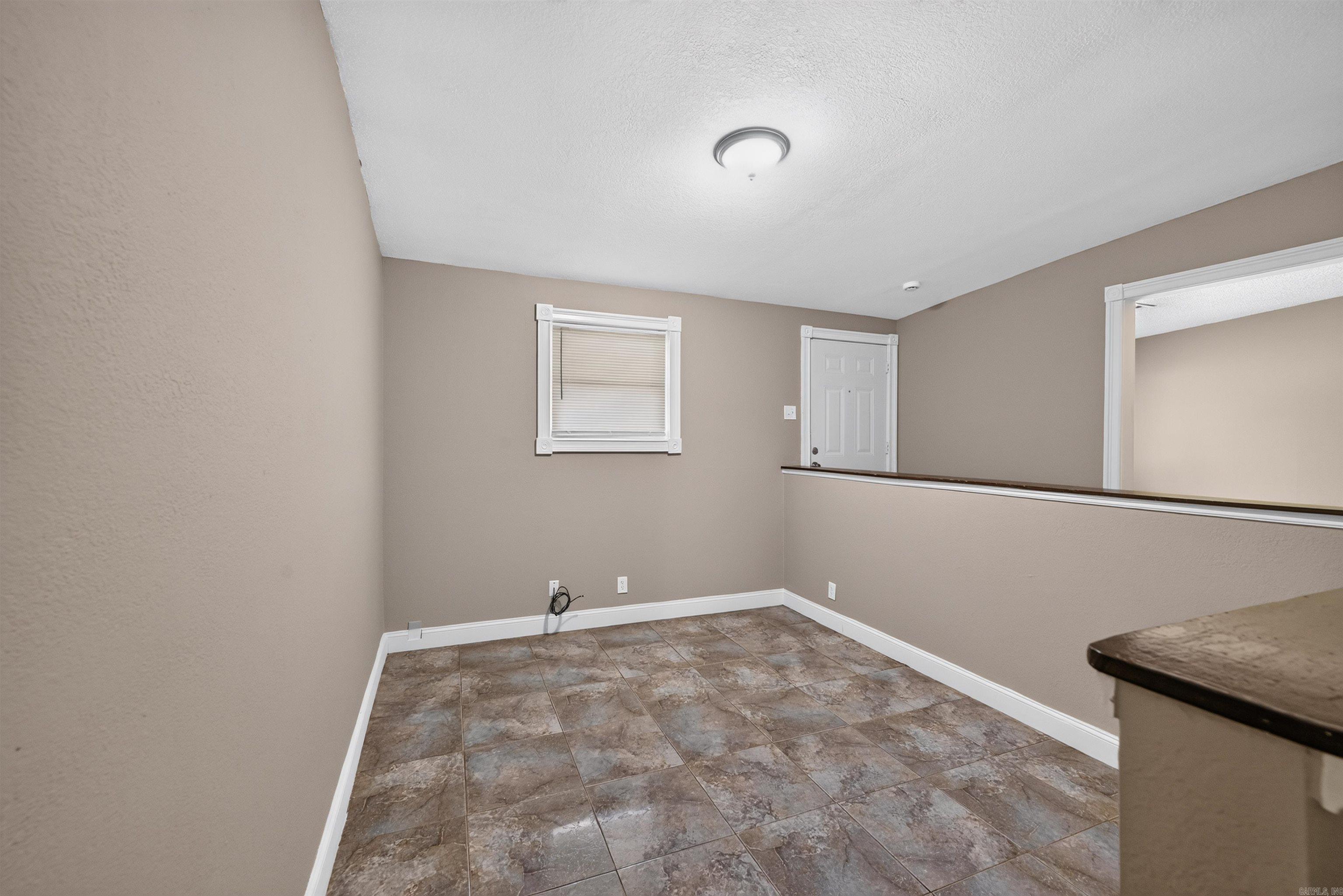25 Caylor Lane Property Photo 10