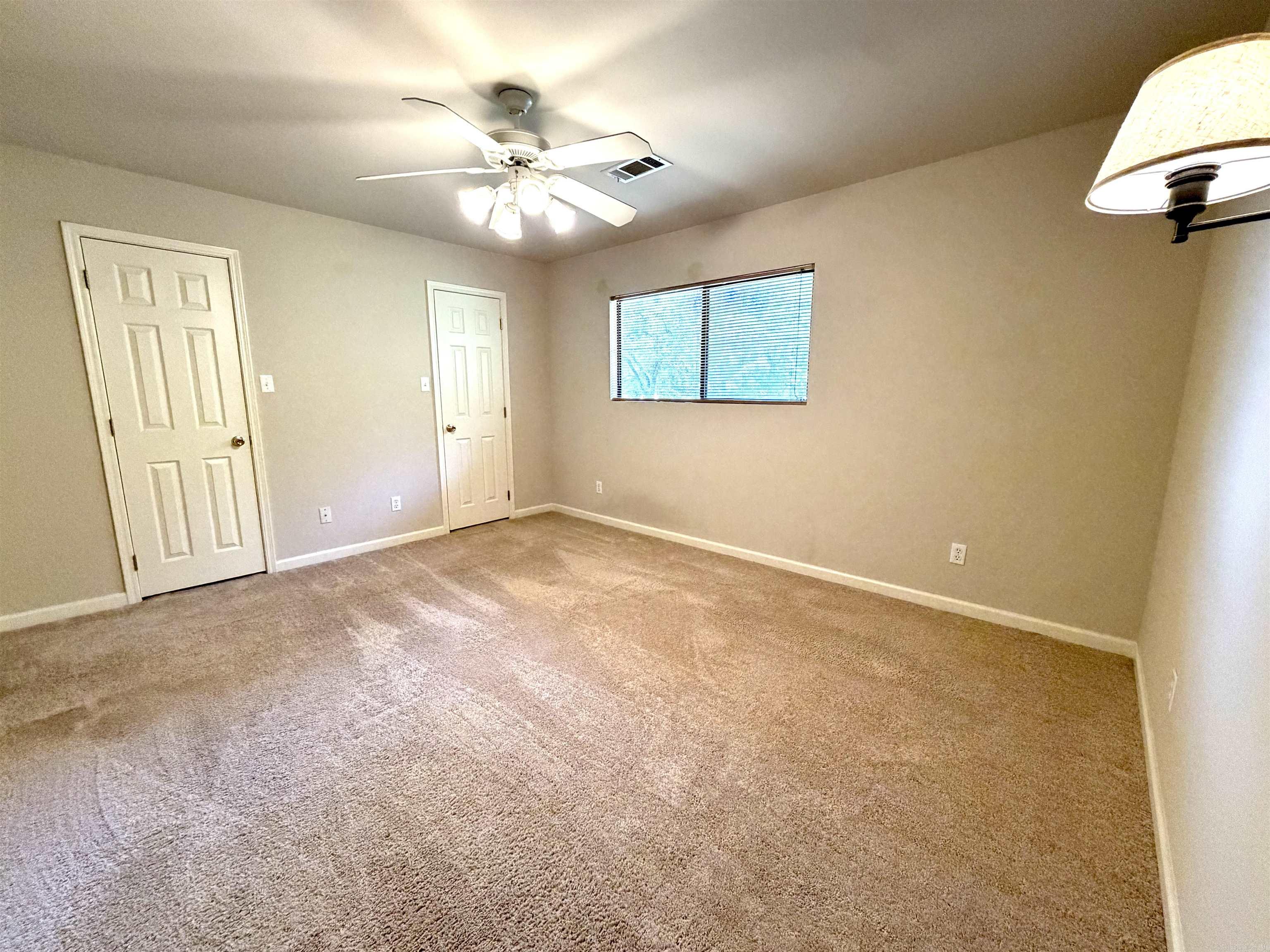 1100 Woodlawn Avenue #48 Property Photo 14