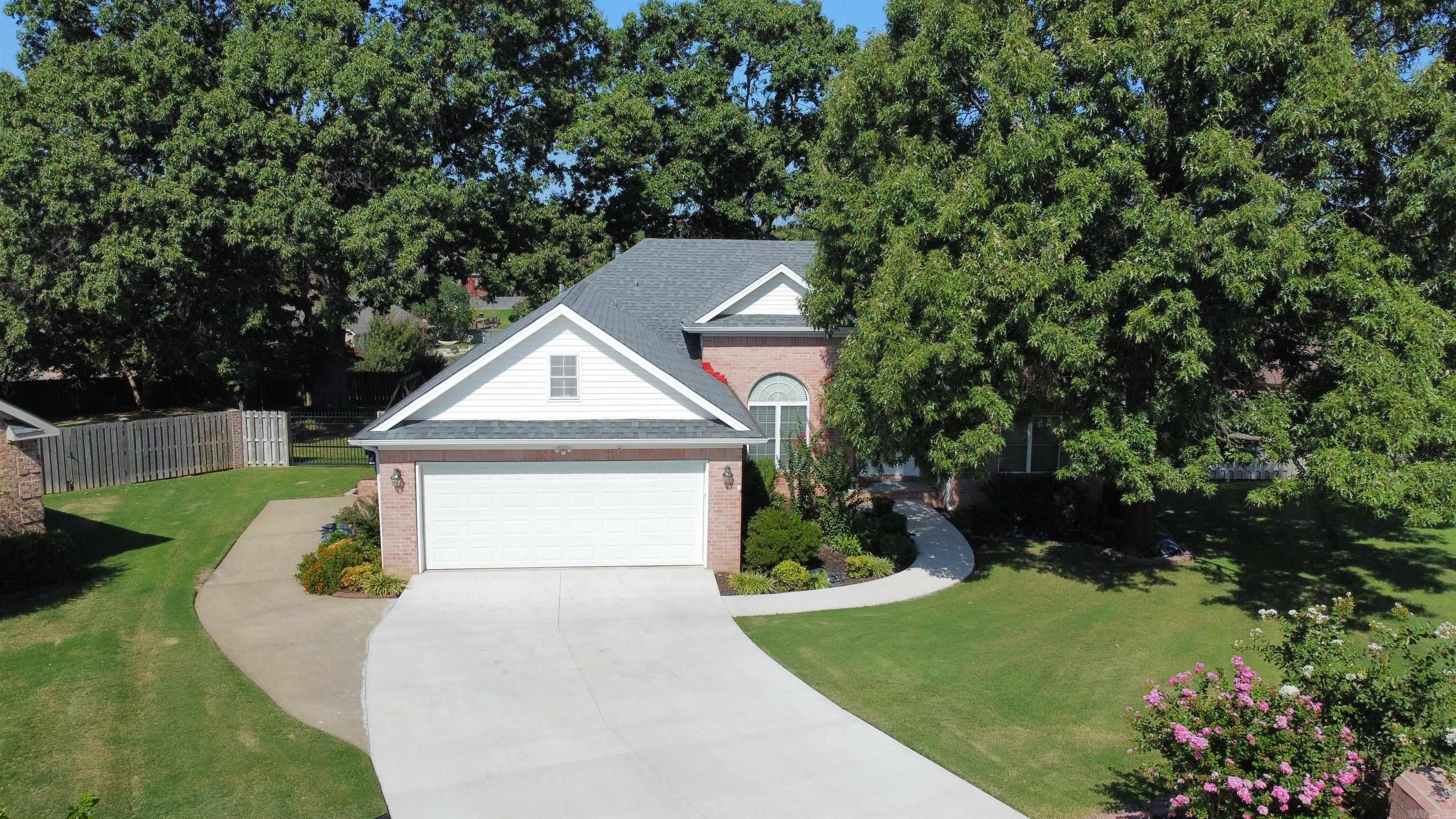 4104 Wetherfield Property Photo 1