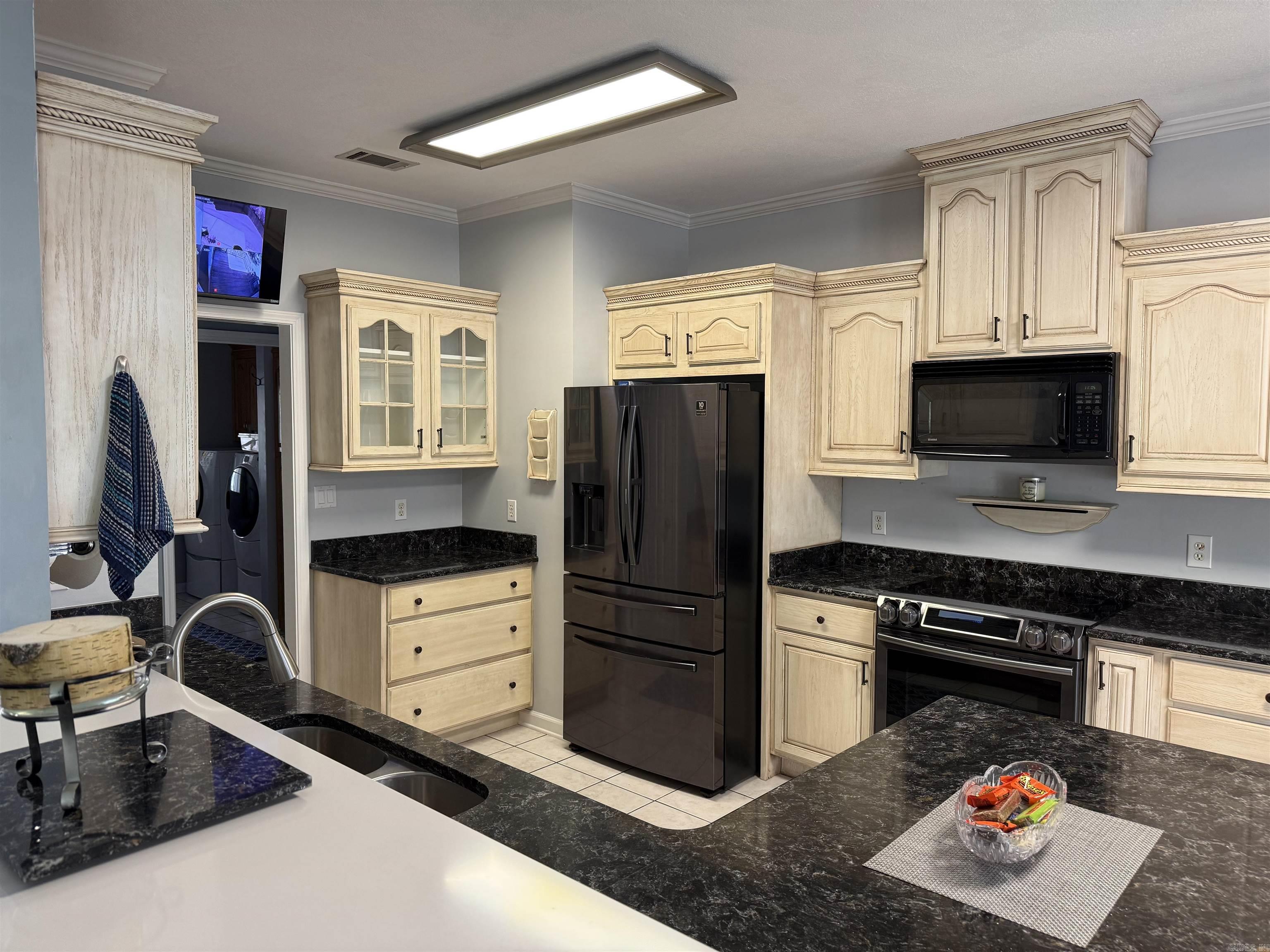 4104 Wetherfield Property Photo 12