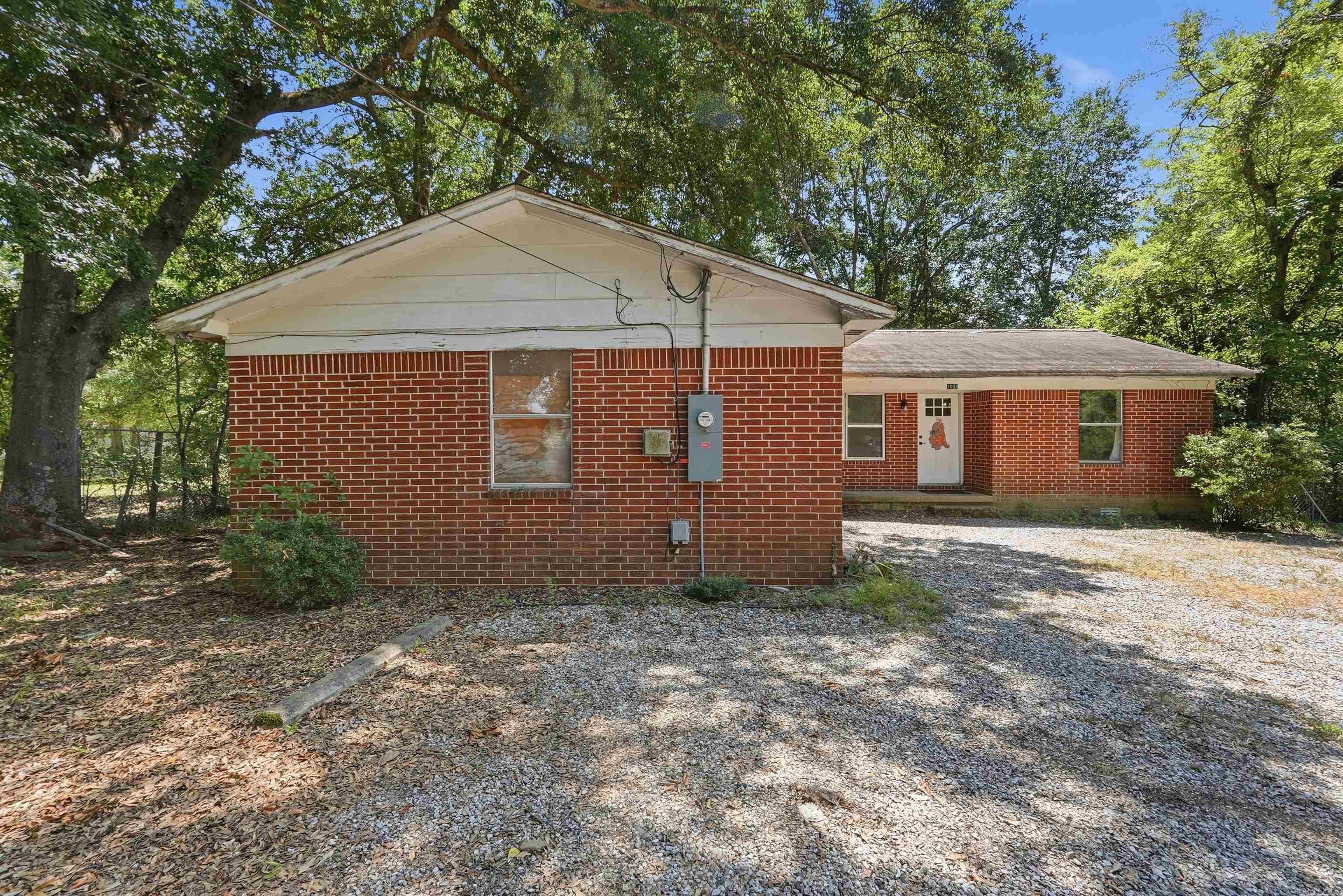 1003 W Moline Street Property Photo 29