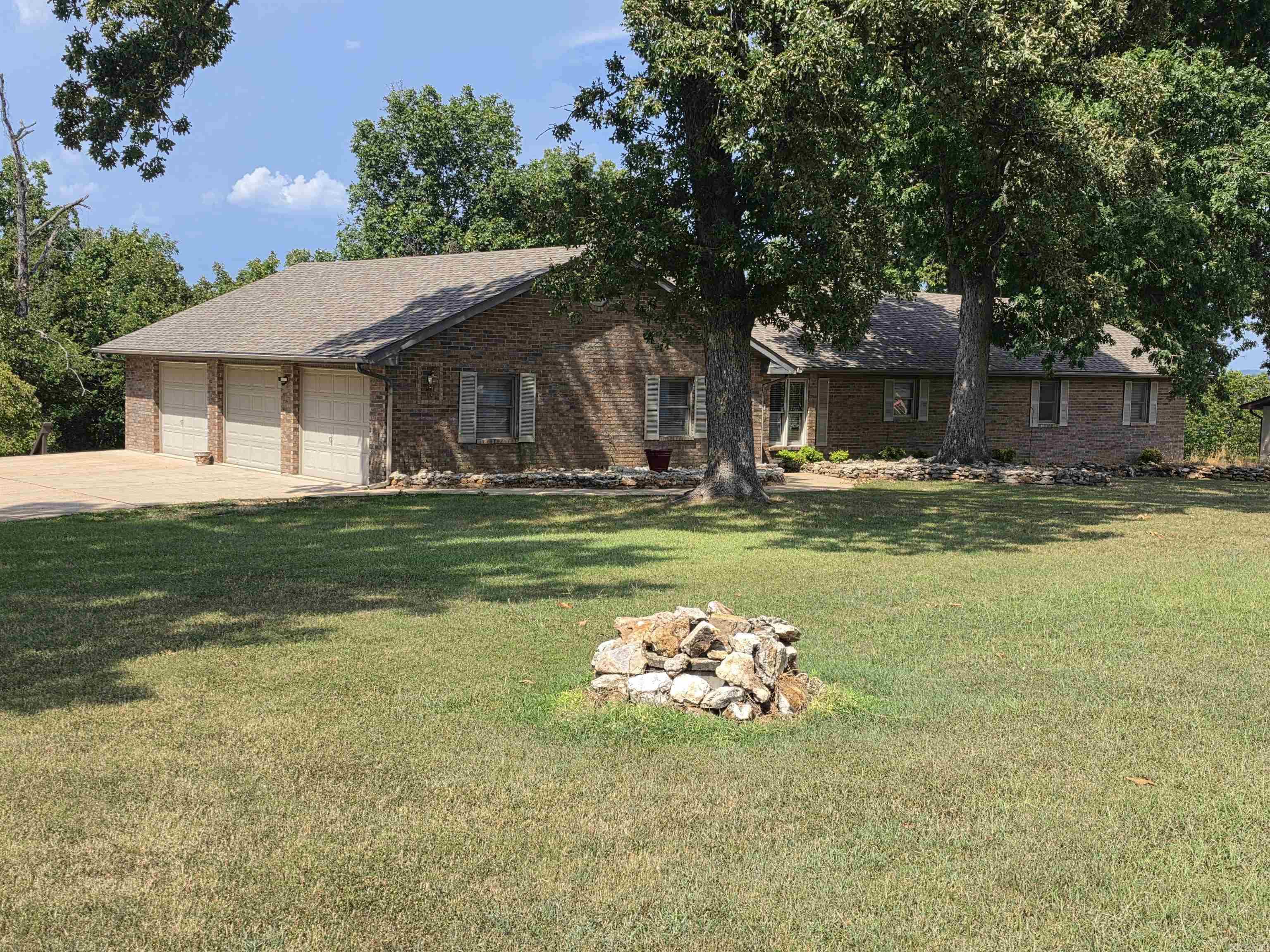 334 Forrest Hills Drive Property Photo 1