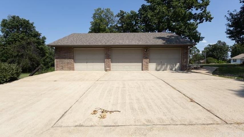 334 Forrest Hills Drive Property Photo 30