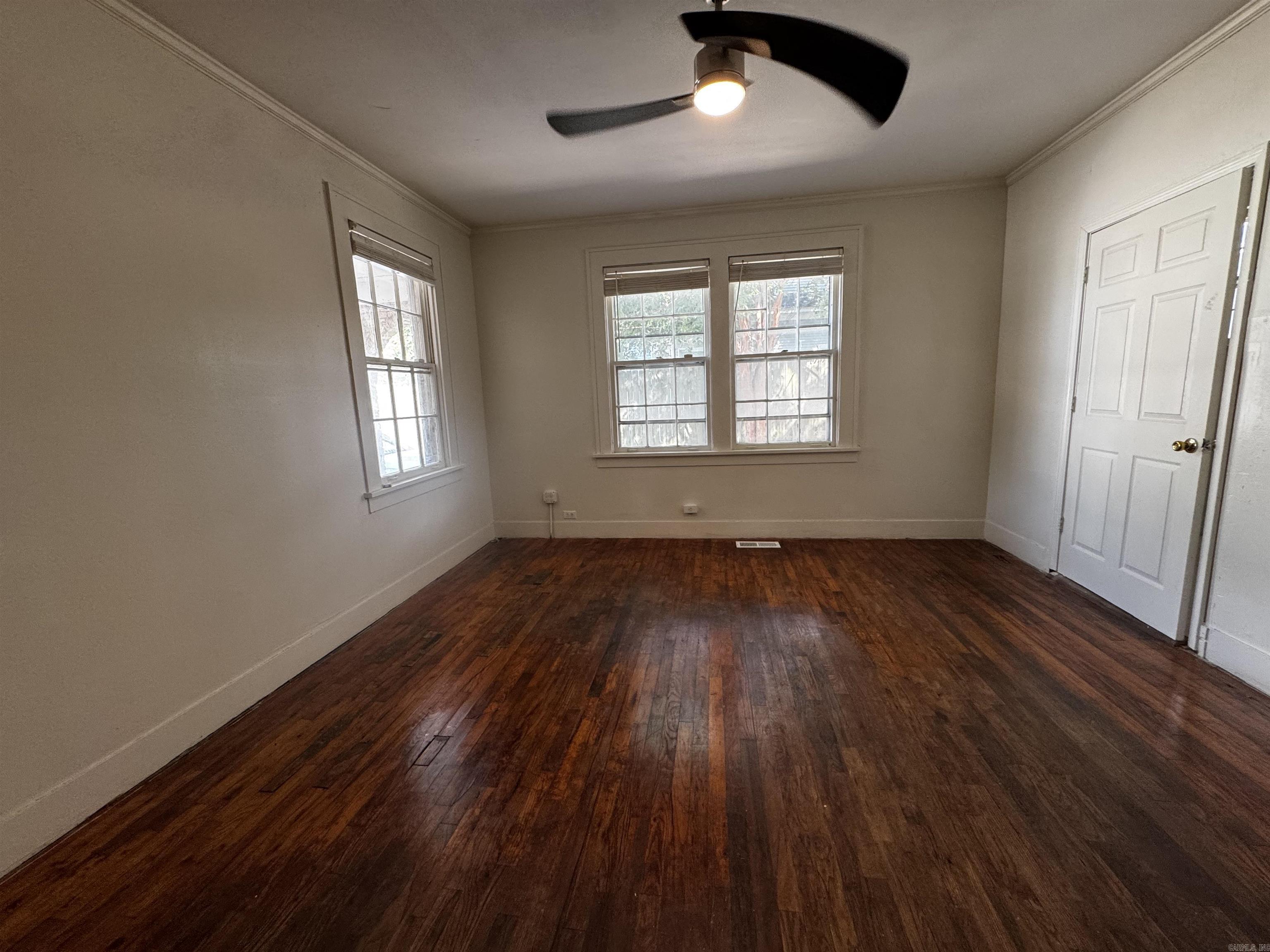 220 Fussell Property Photo 6