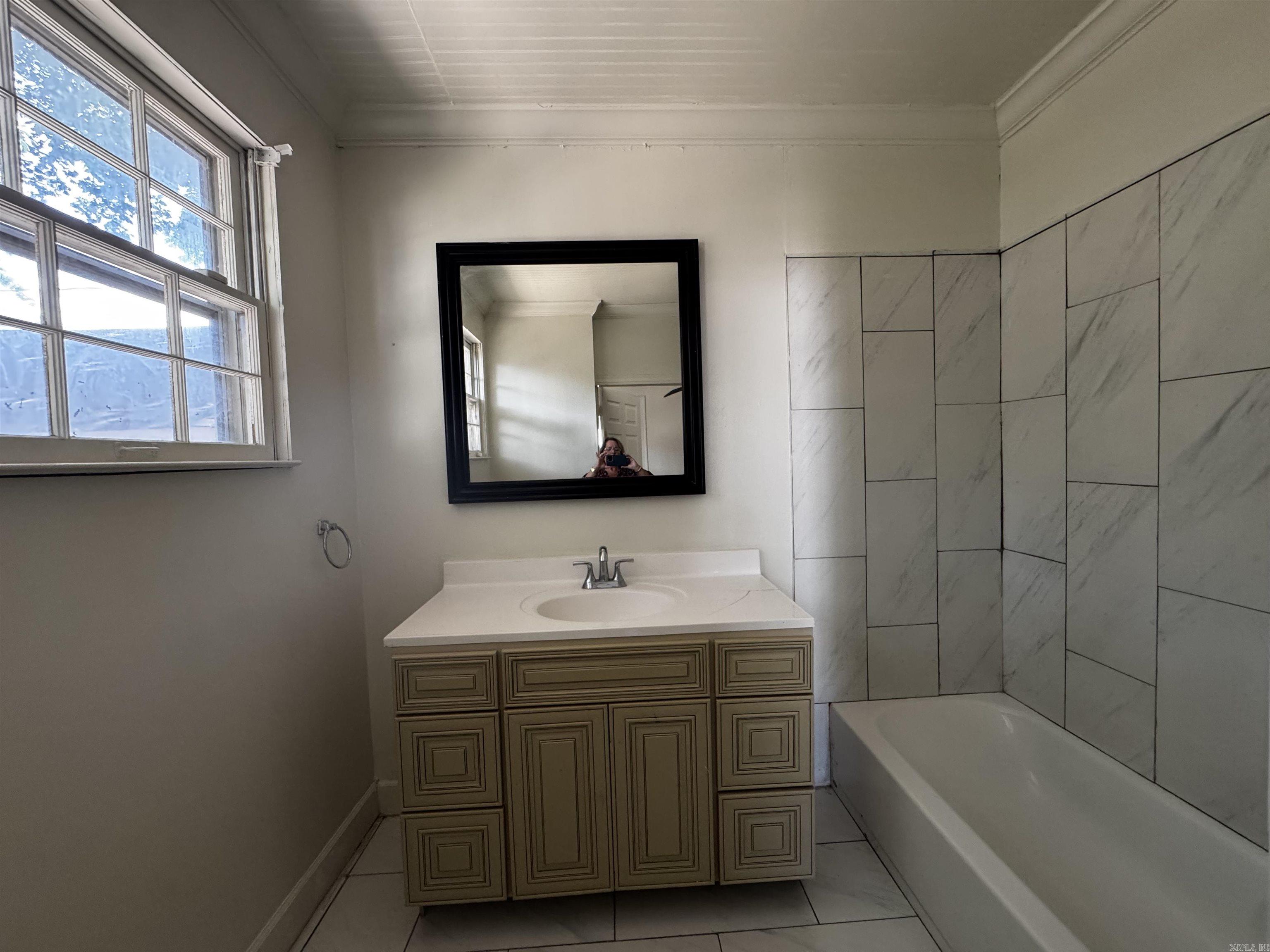 220 Fussell Property Photo 7