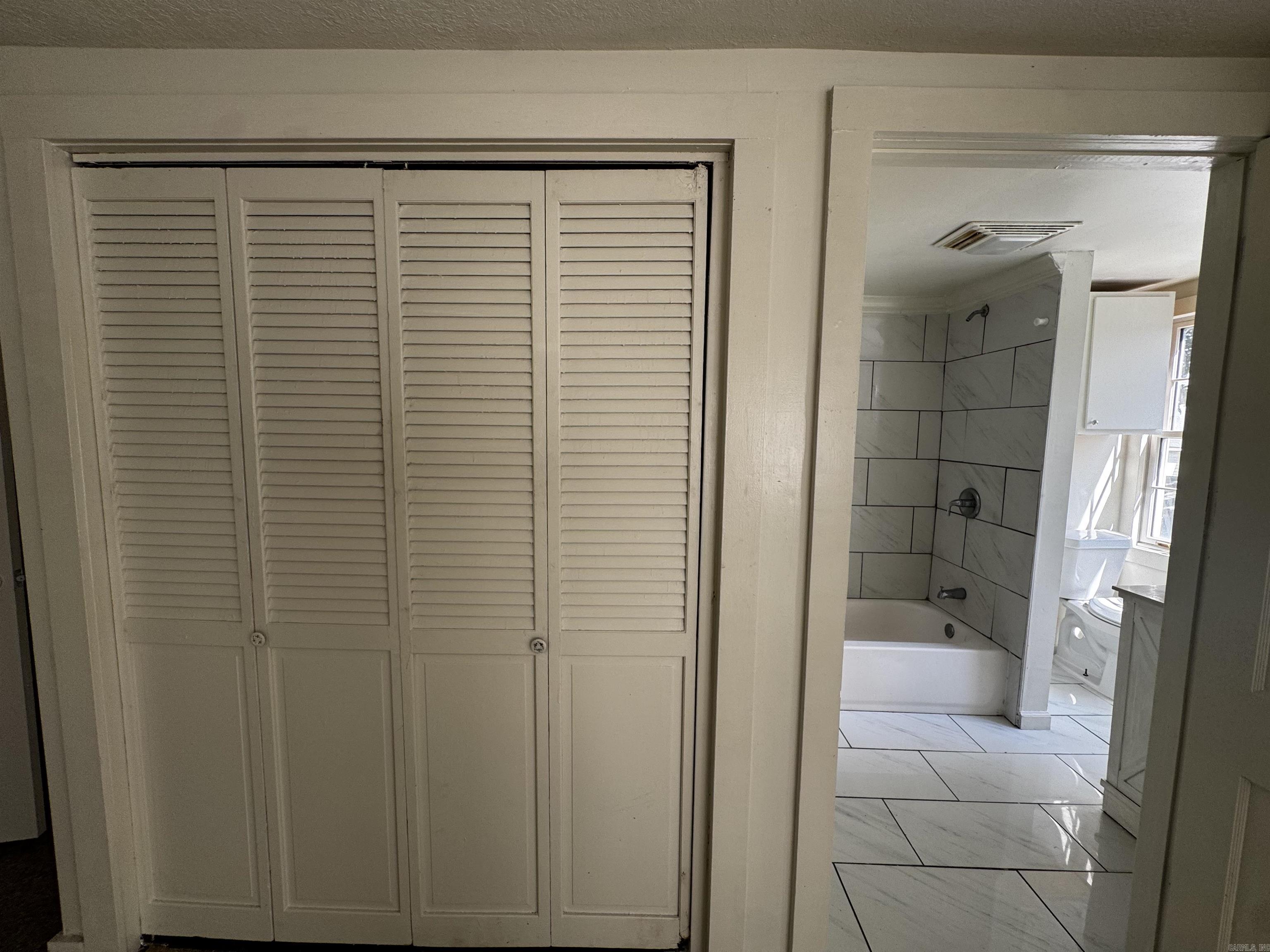 220 Fussell Property Photo 8