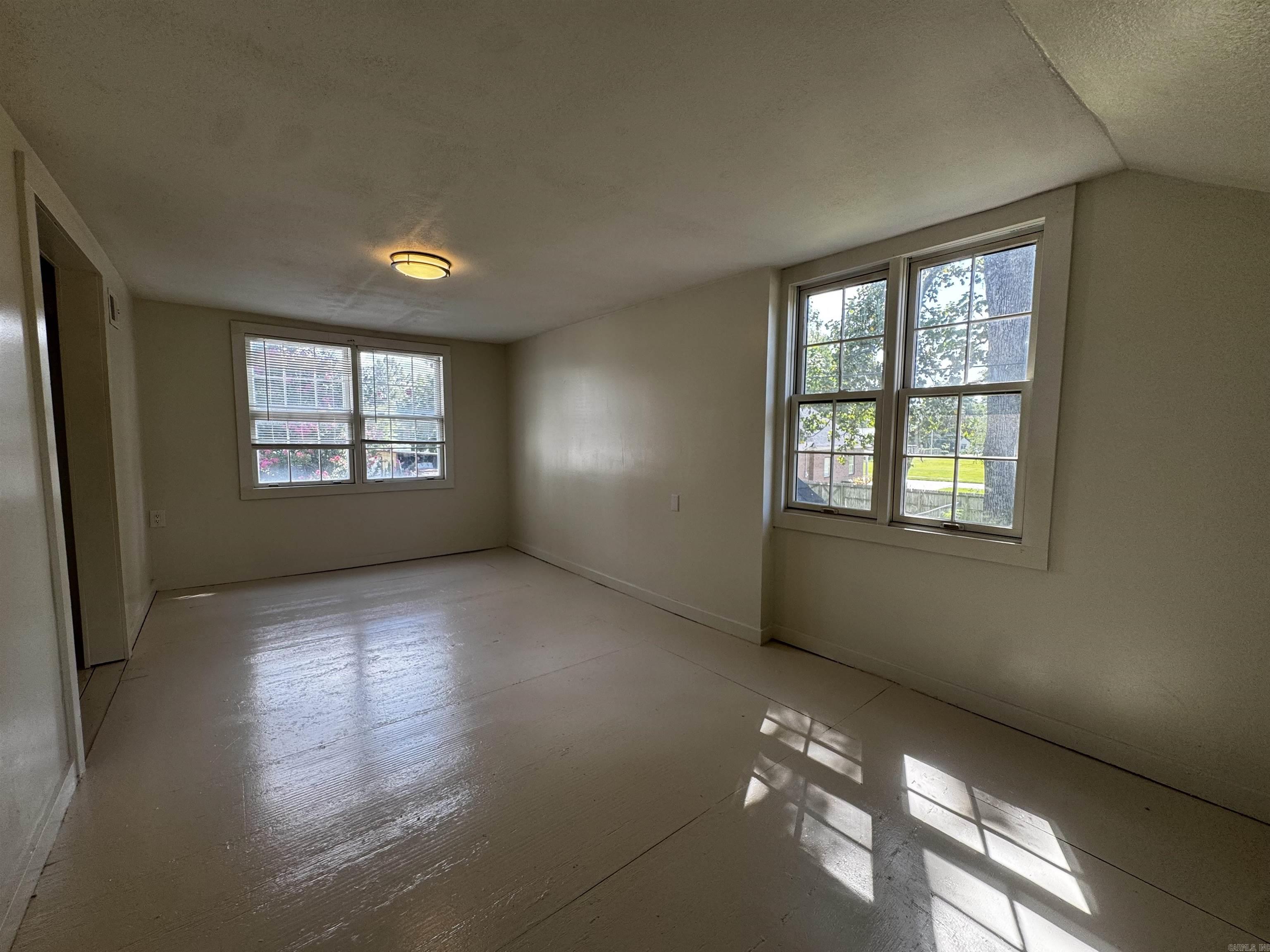 220 Fussell Property Photo 12