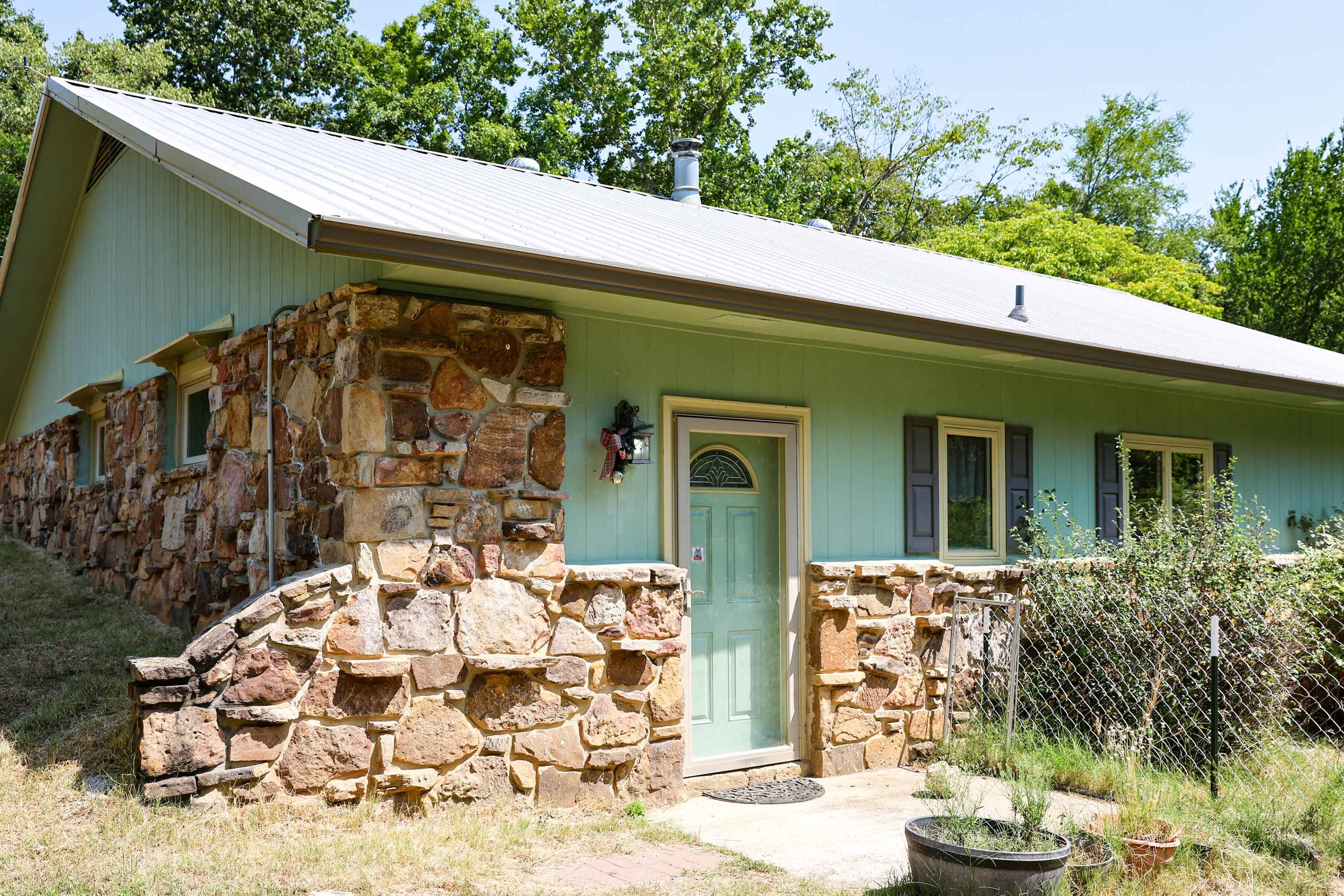 639 E Campground Road Property Photo 1