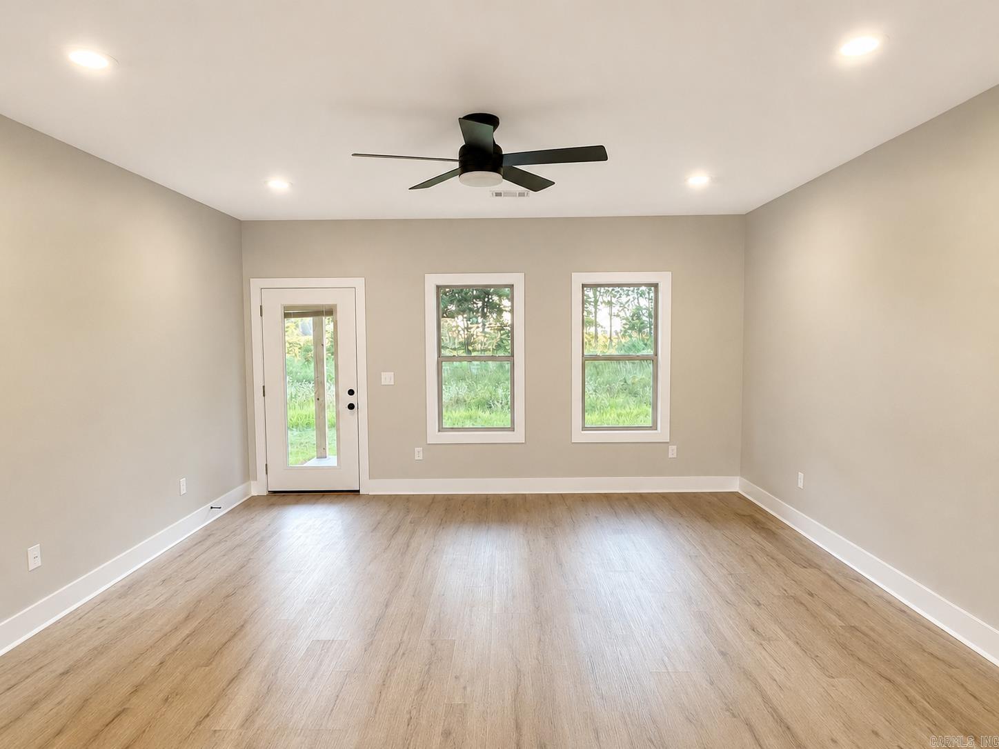 5412 Lotus St. Property Photo 5