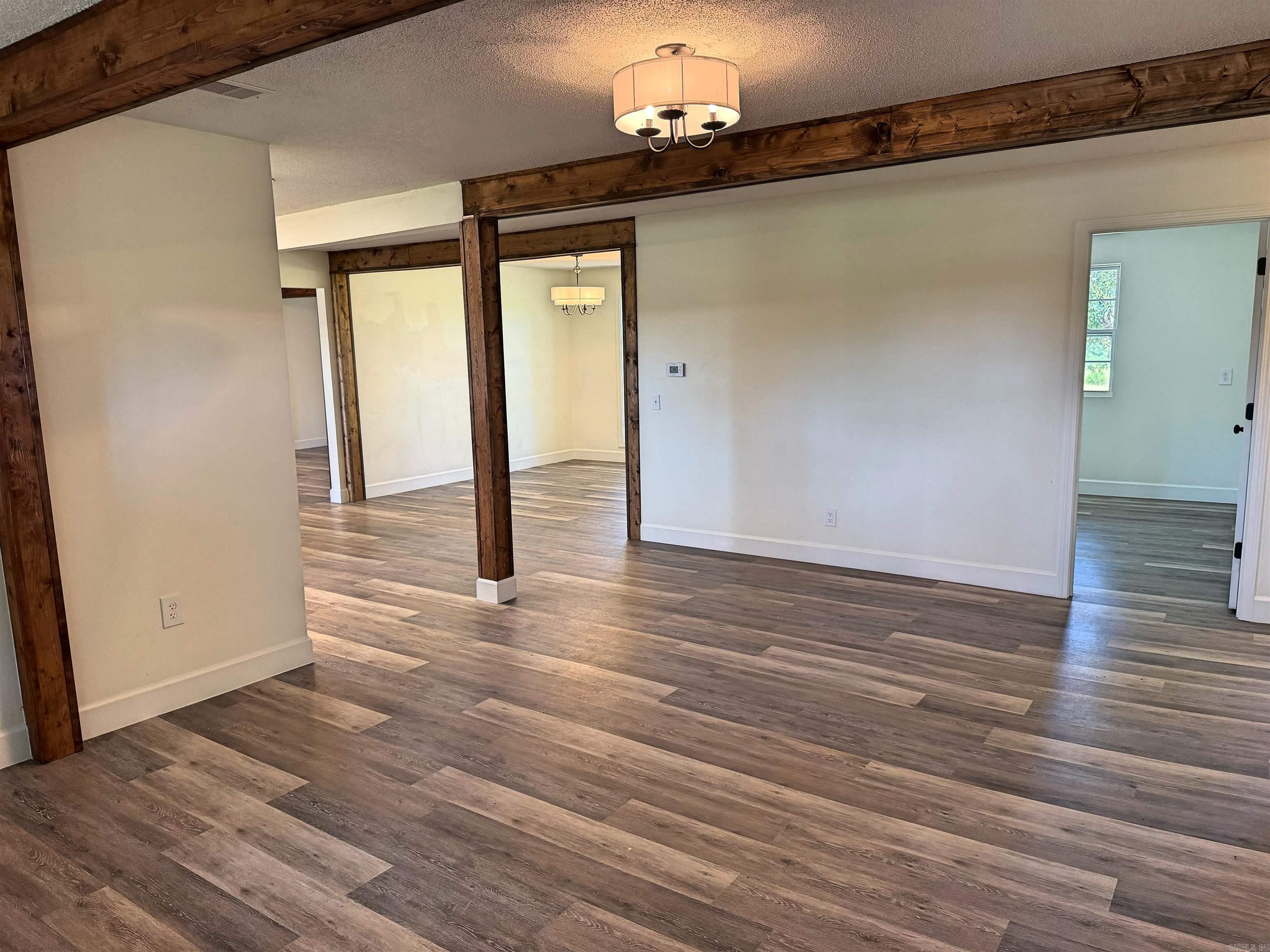 101 Summer Meadows Property Photo 5