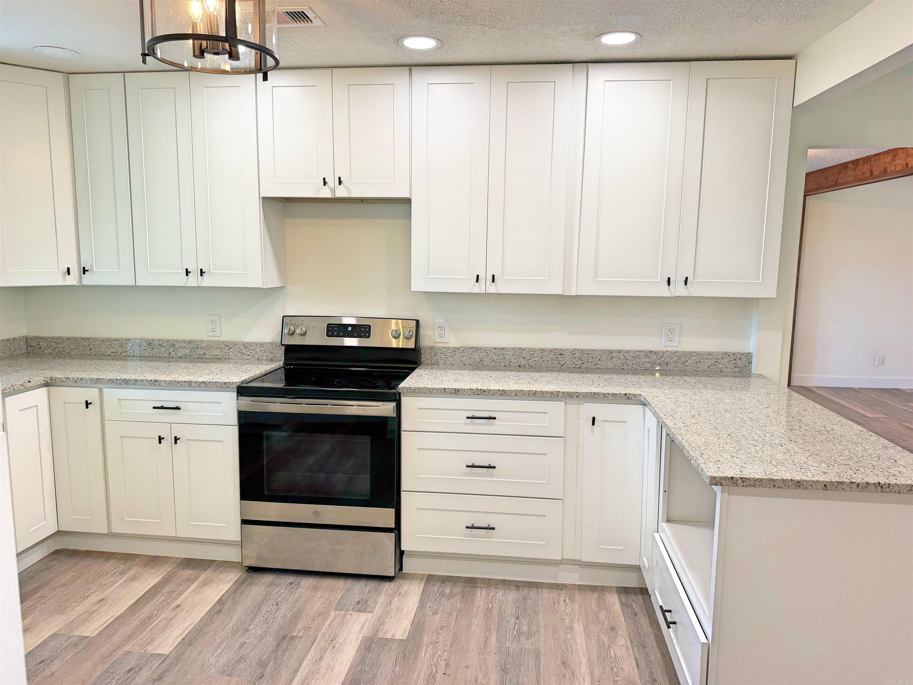 101 Summer Meadows Property Photo 7
