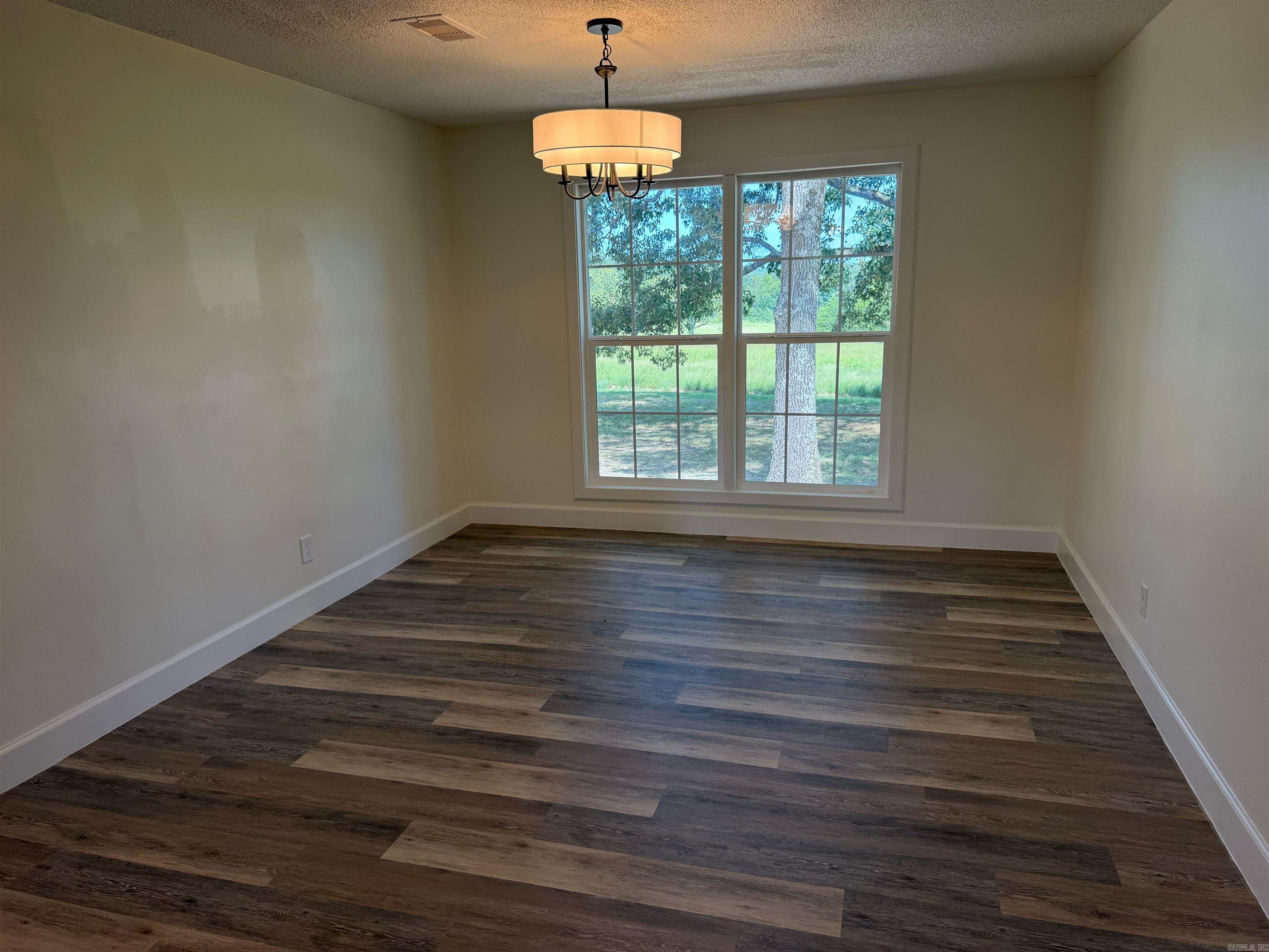 101 Summer Meadows Property Photo 10