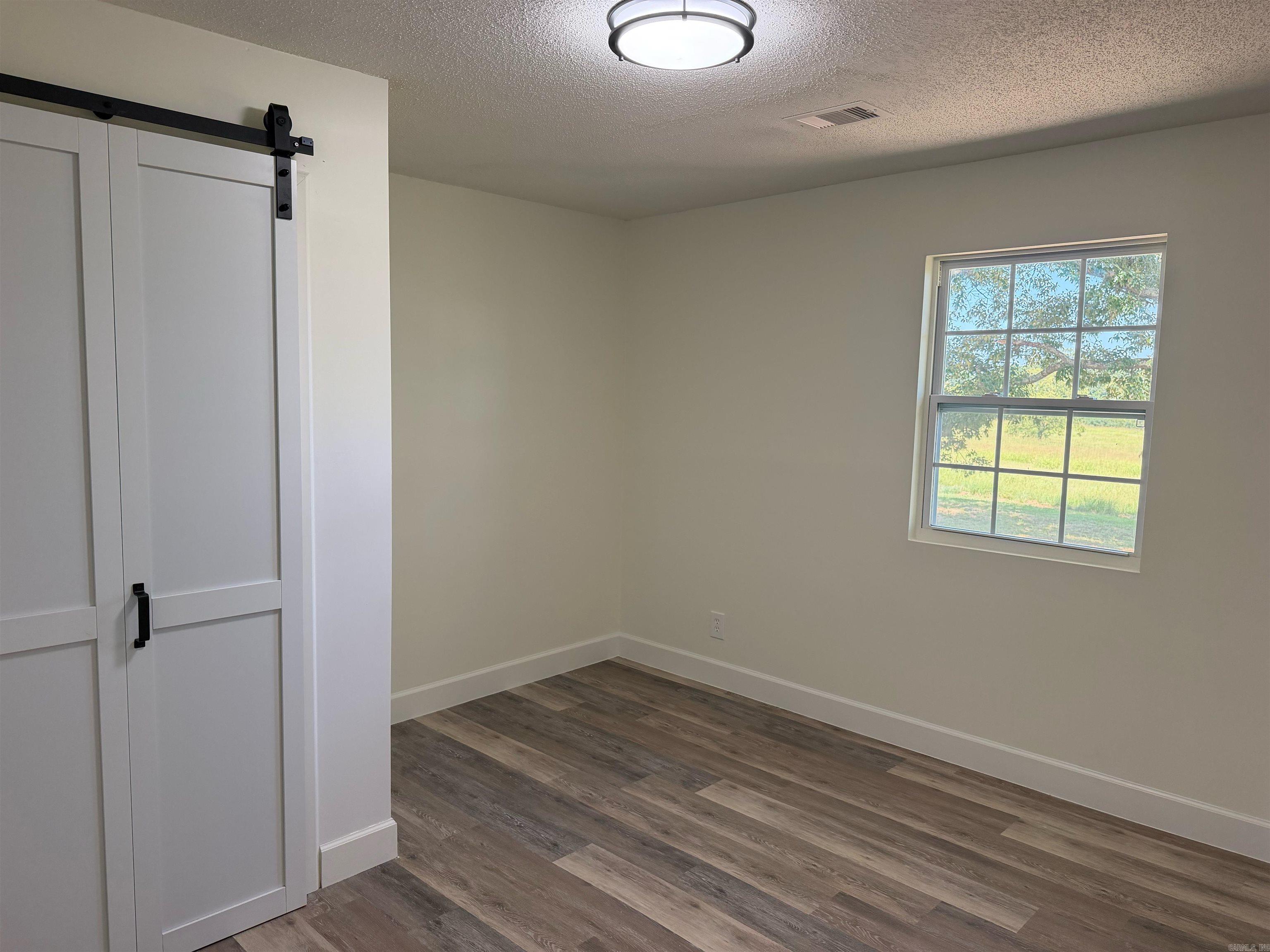 101 Summer Meadows Property Photo 23