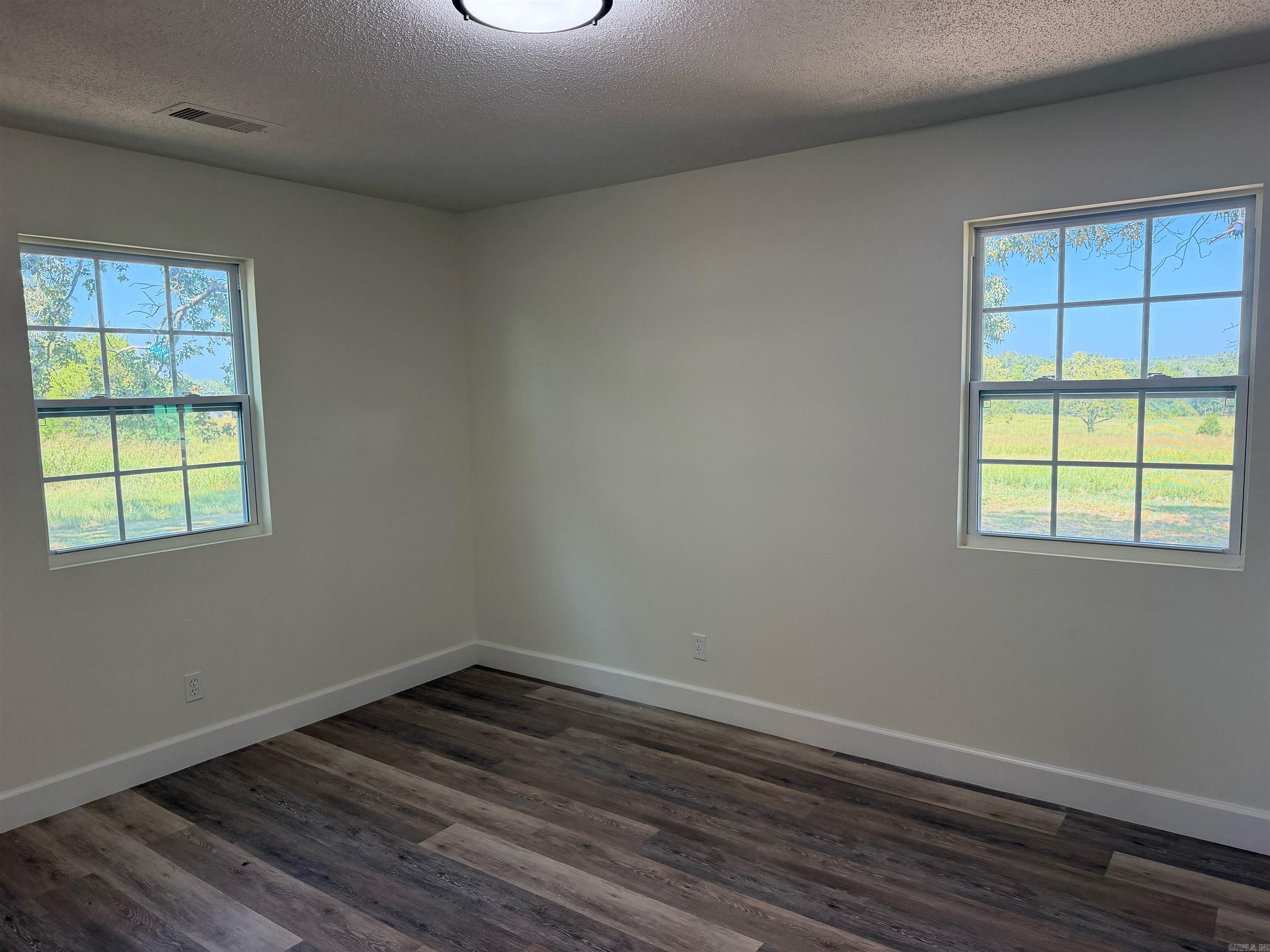 101 Summer Meadows Property Photo 27