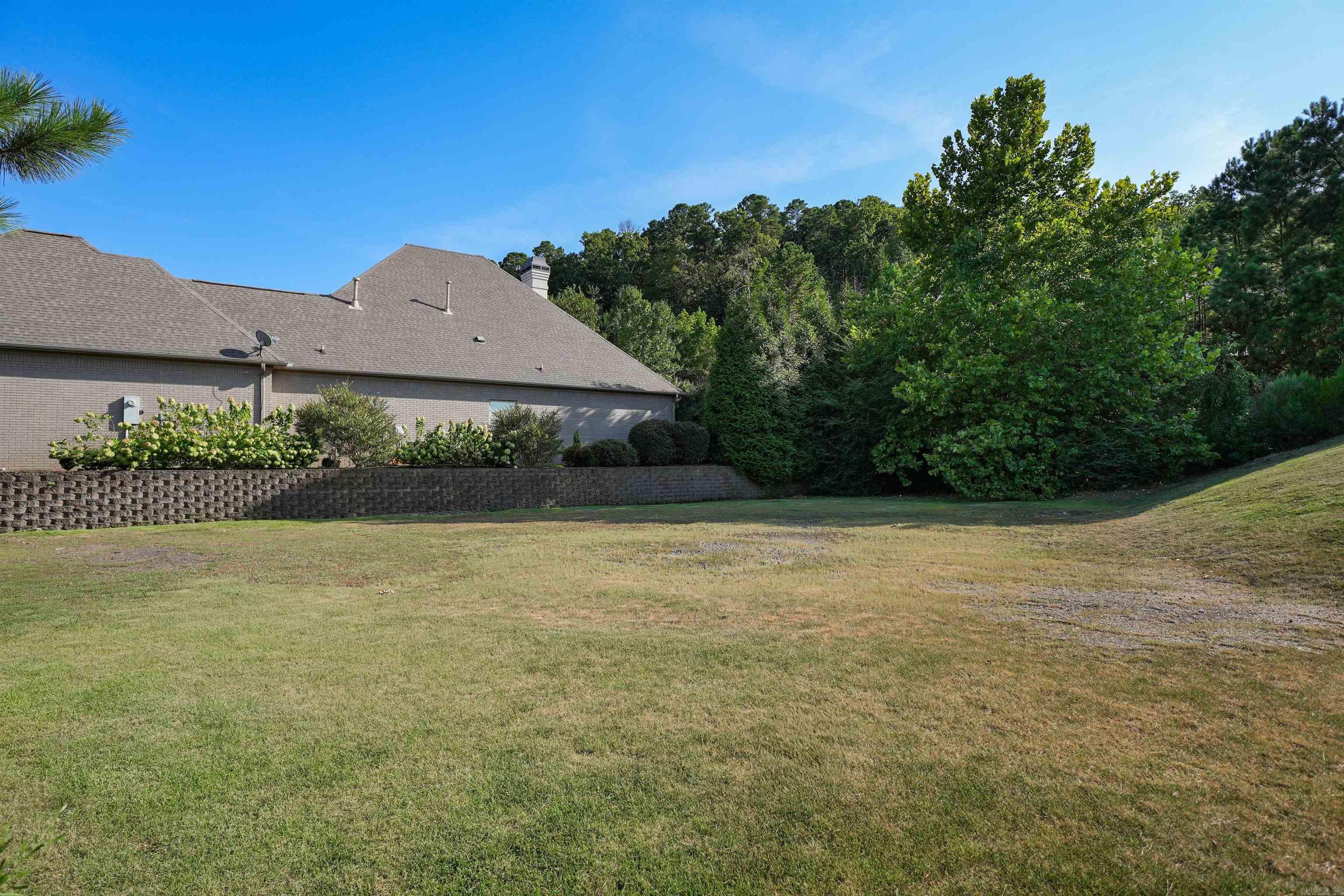 2 Bella View Property Photo 9