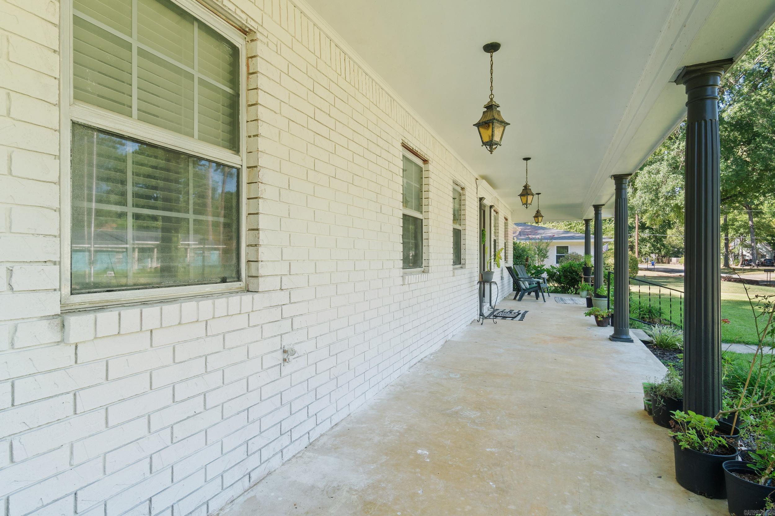 11 Deerwood Dr Property Photo 4