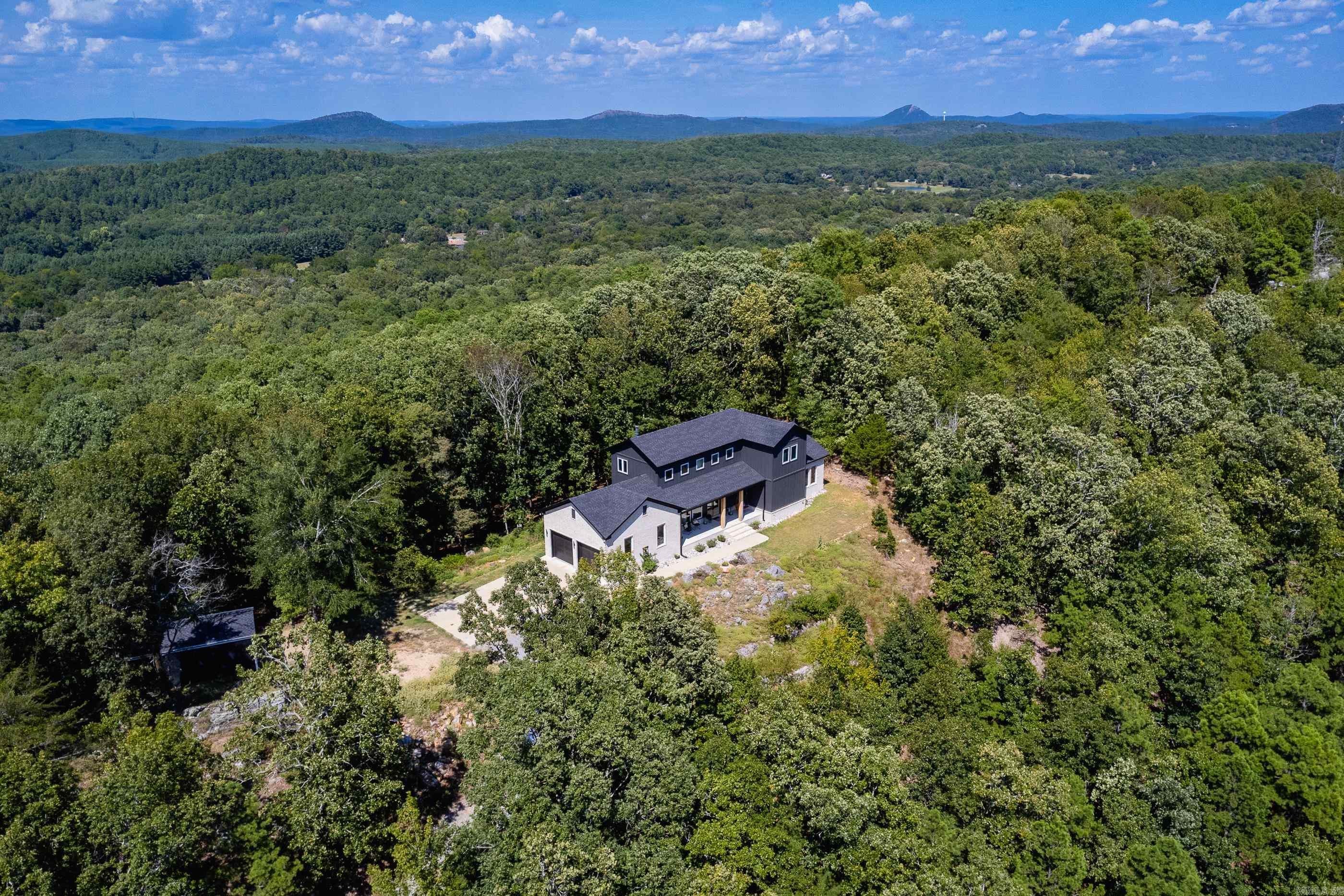 4 Gray Hawk Drive Property Photo 3