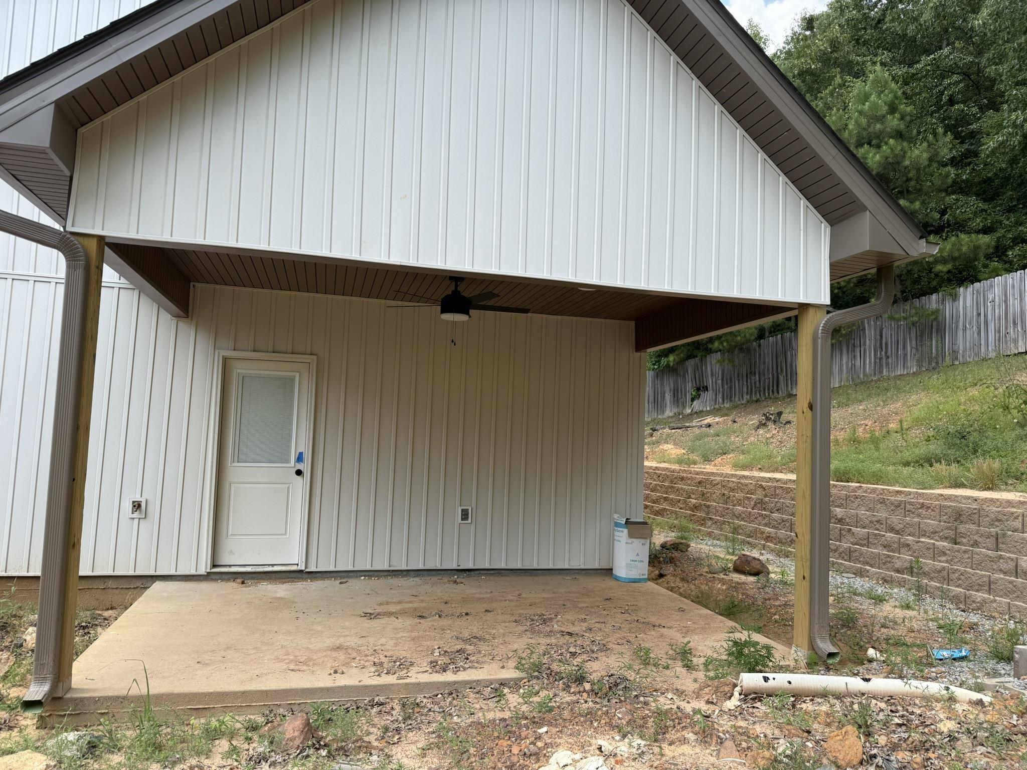 1015 Clinton Court Property Photo 33