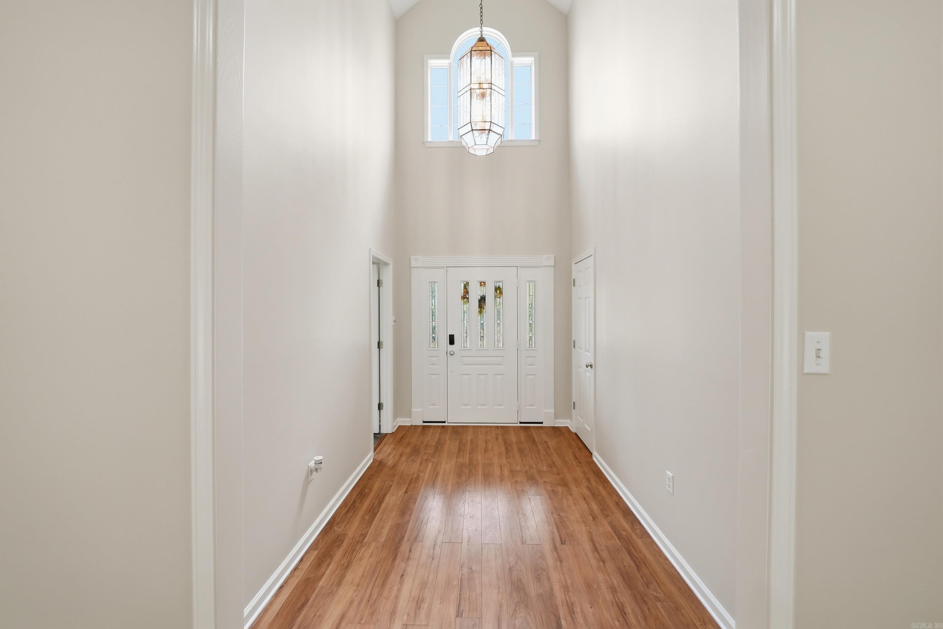 9 Summer Hill Drive Property Photo 2