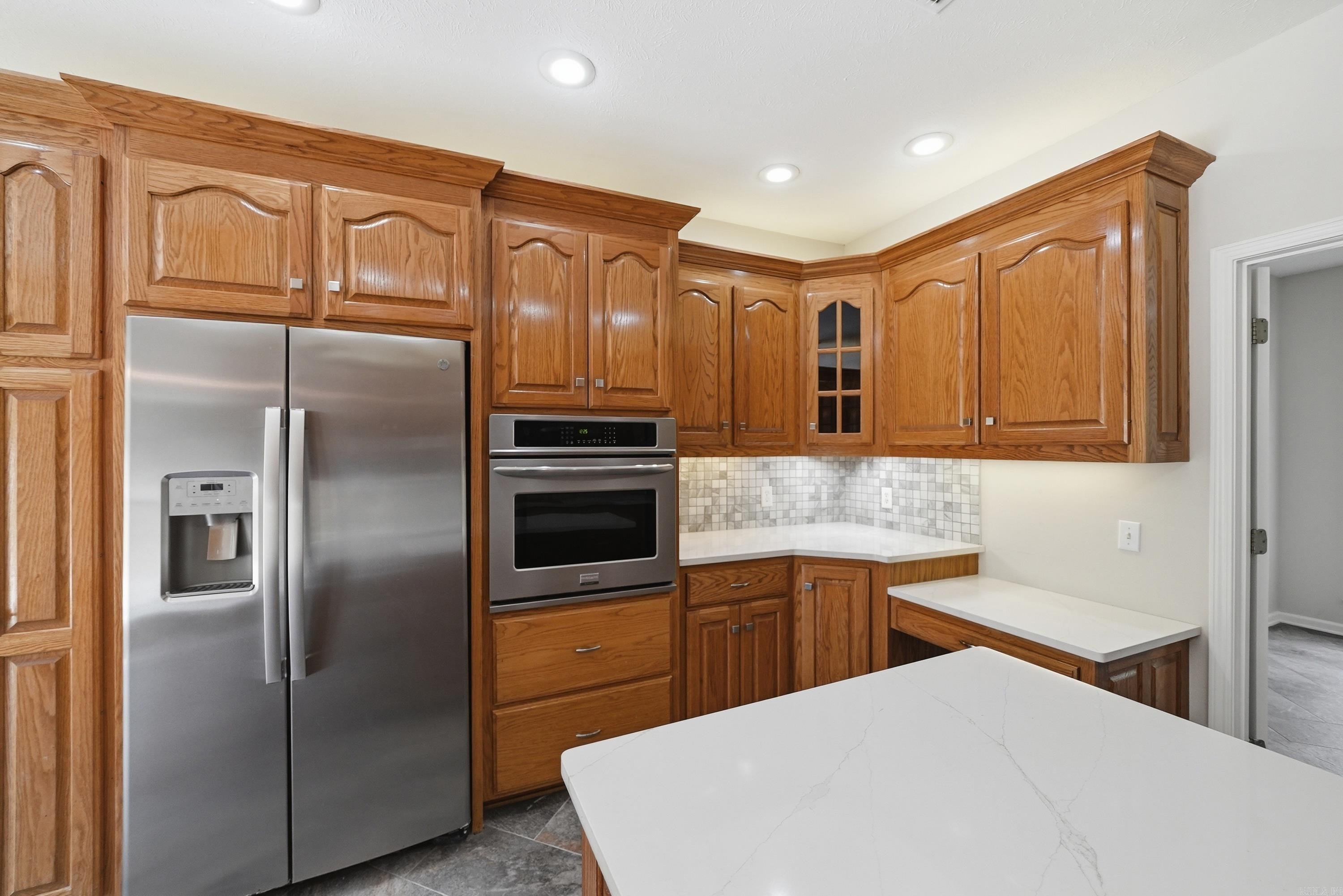 9 Summer Hill Drive Property Photo 6