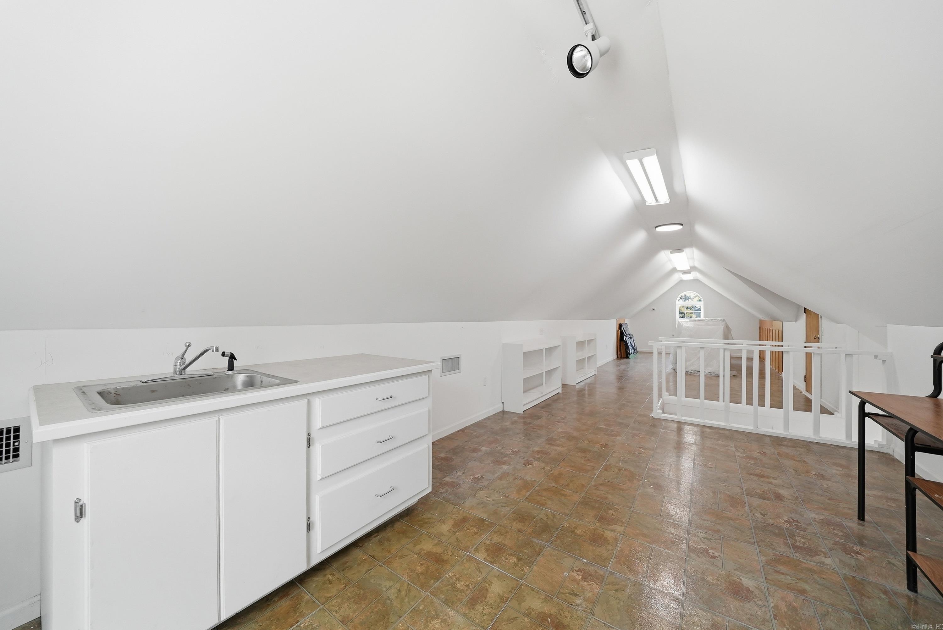 9 Summer Hill Drive Property Photo 21